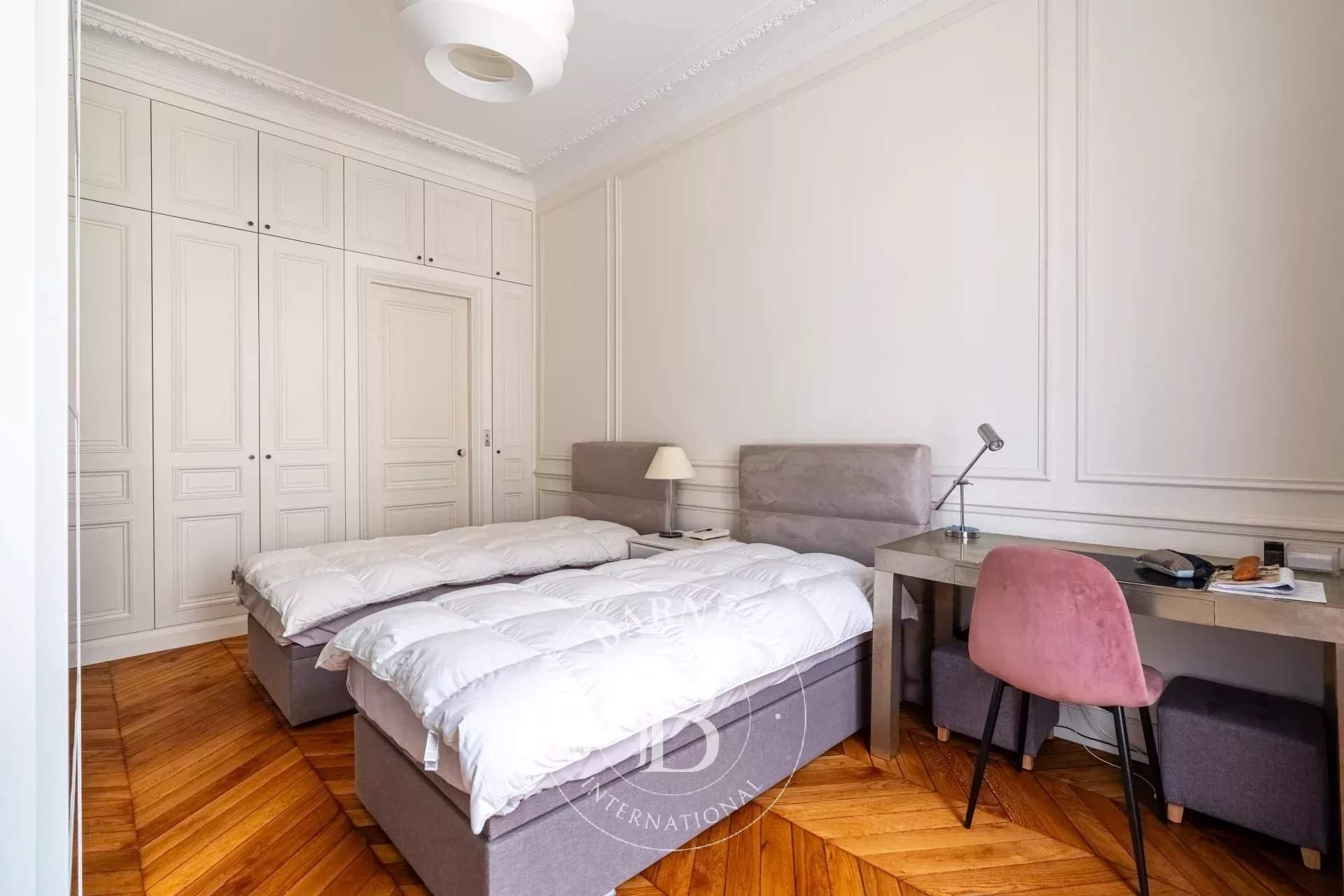 Paris  - Apartment 3 Bedrooms - picture 8