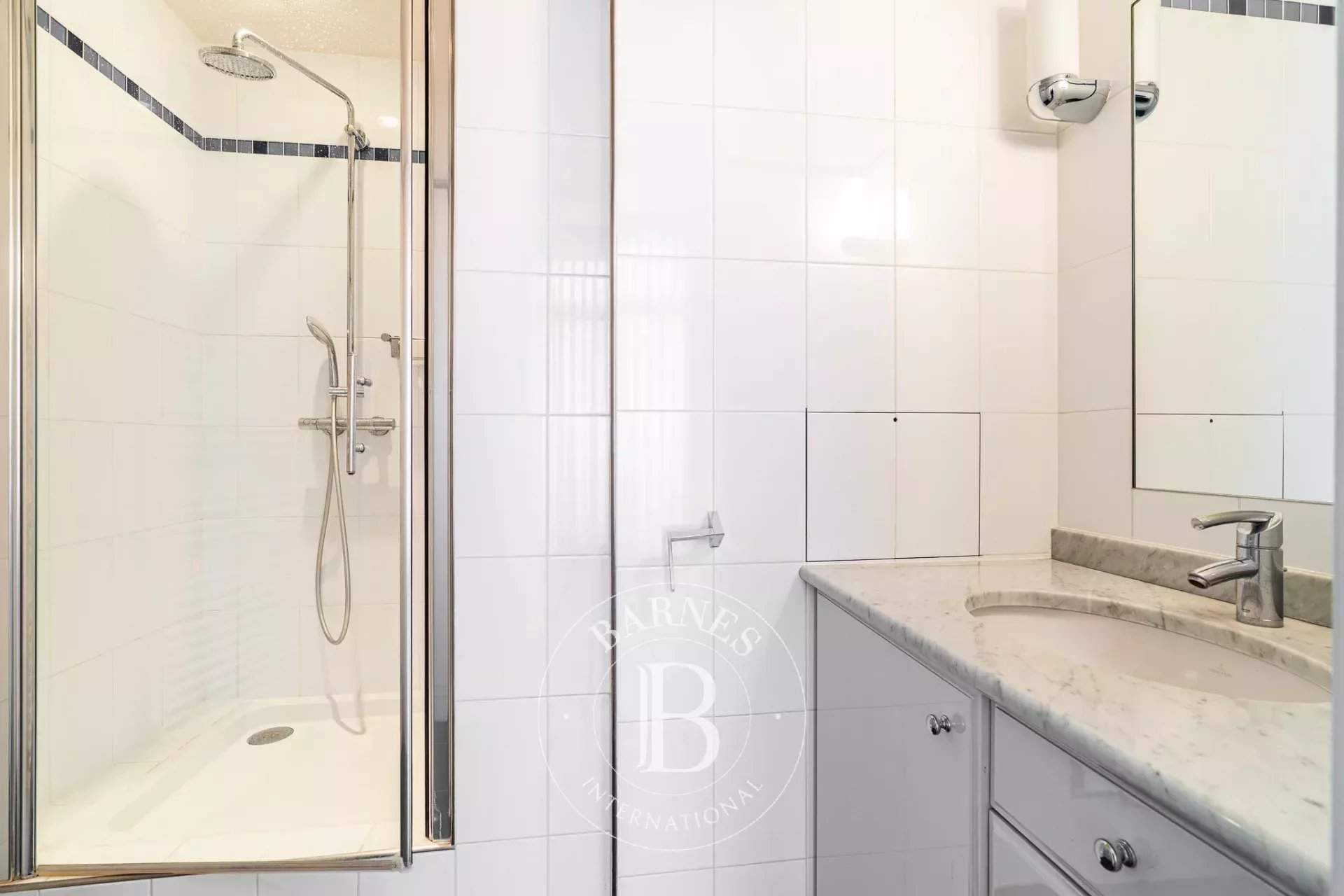 Paris  - Apartment 3 Bedrooms - picture 11