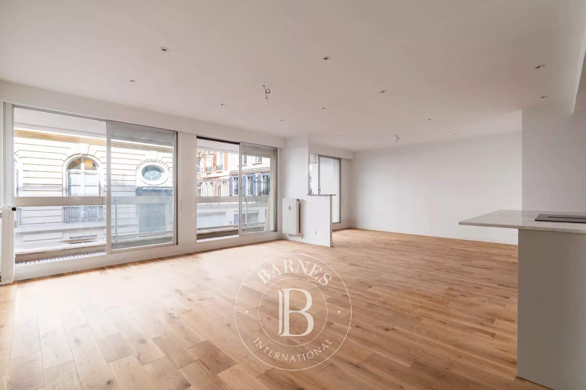 Paris  - Apartment 3 Bedrooms - picture 3