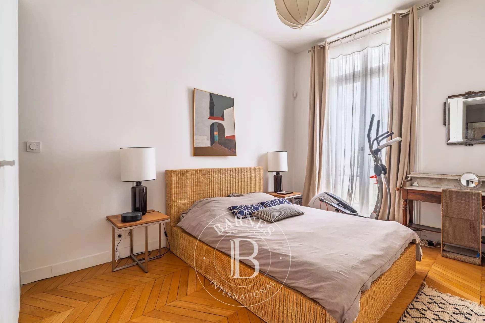 Paris  - Appartement 7 Pi&egrave;ces 4 Chambres - picture 9