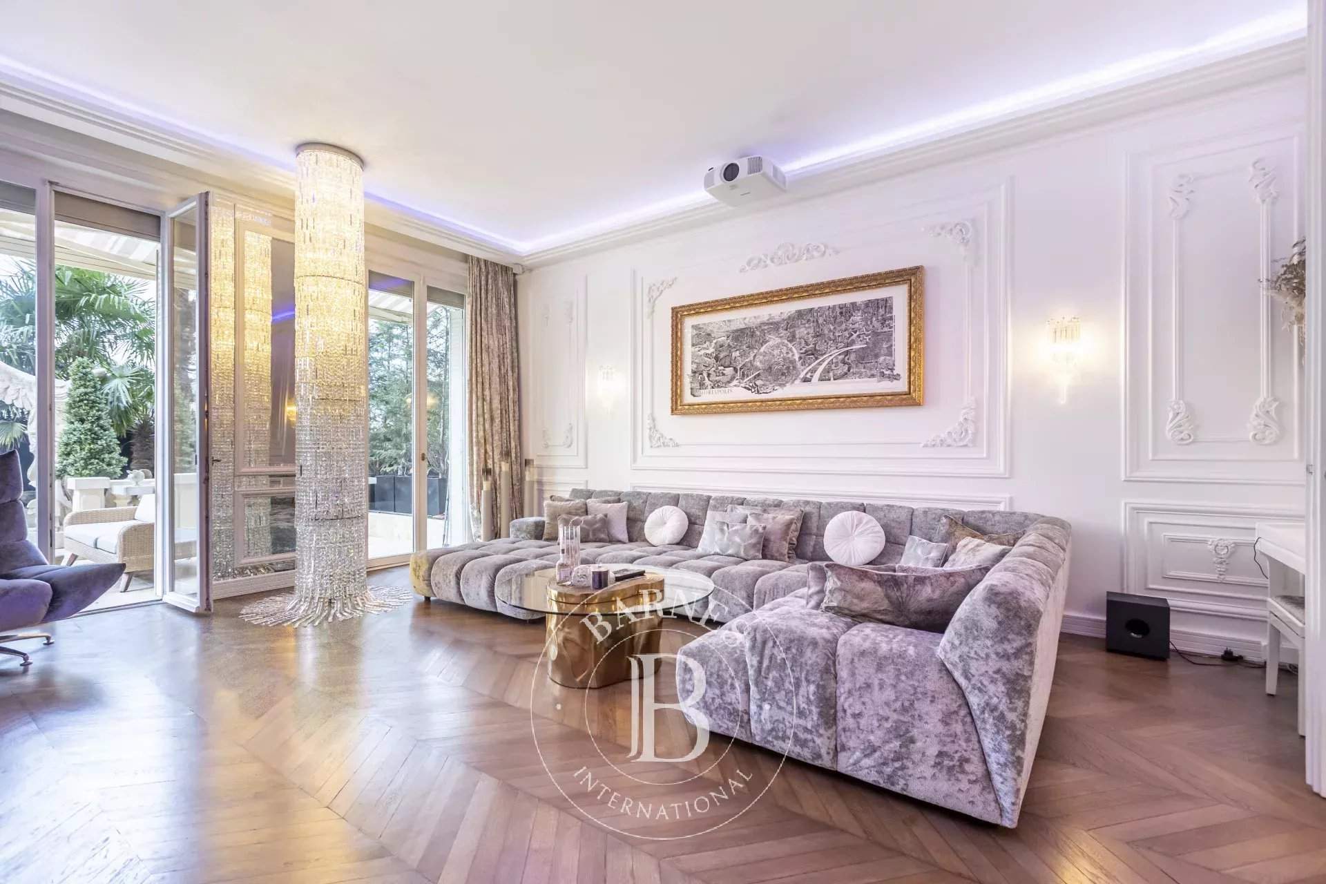 Paris  - Apartment 4 Bedrooms - picture 3