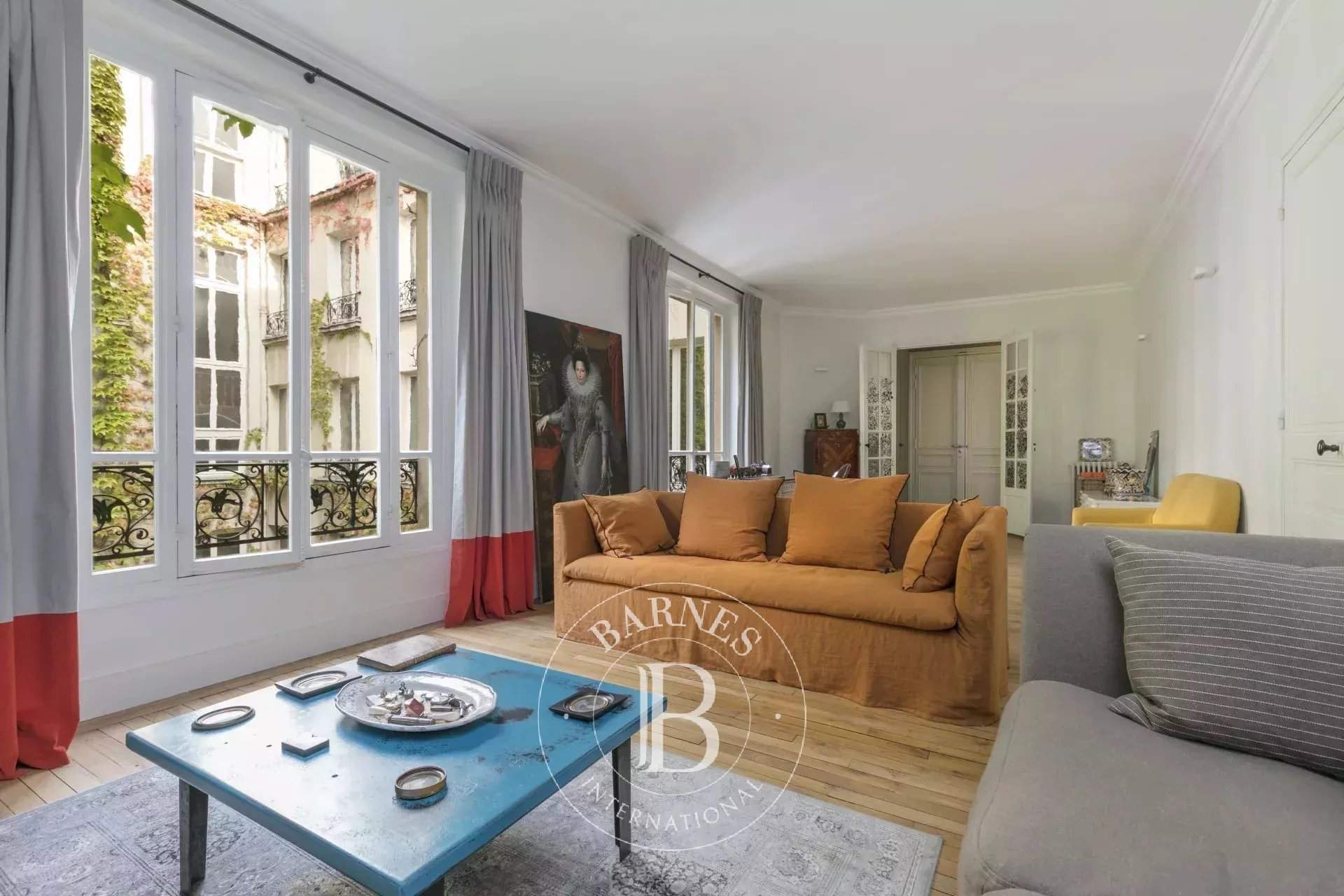Paris  - Apartment 3 Bedrooms - picture 1