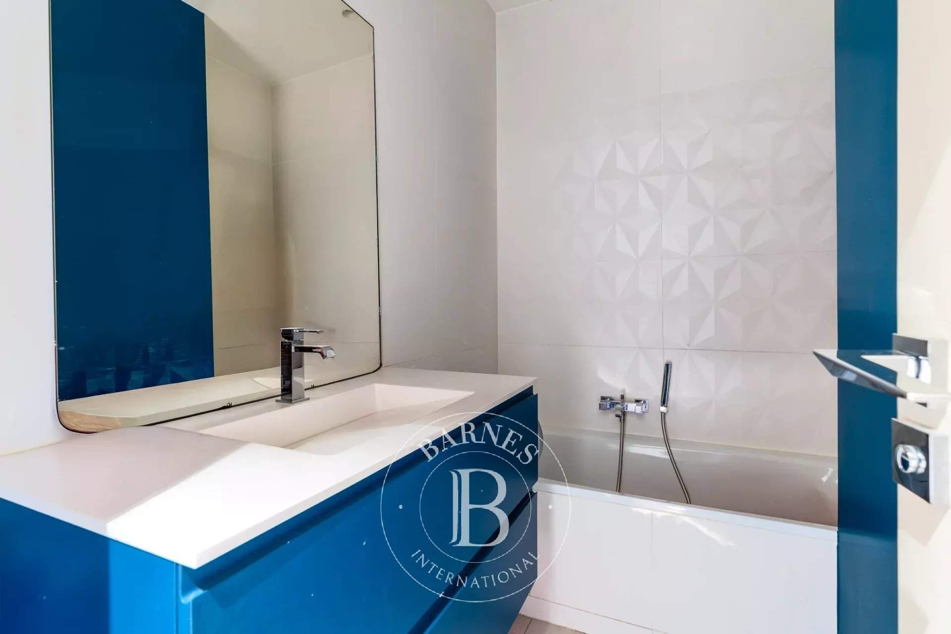 Paris  - Appartement 5 Pi&egrave;ces 3 Chambres - picture 15