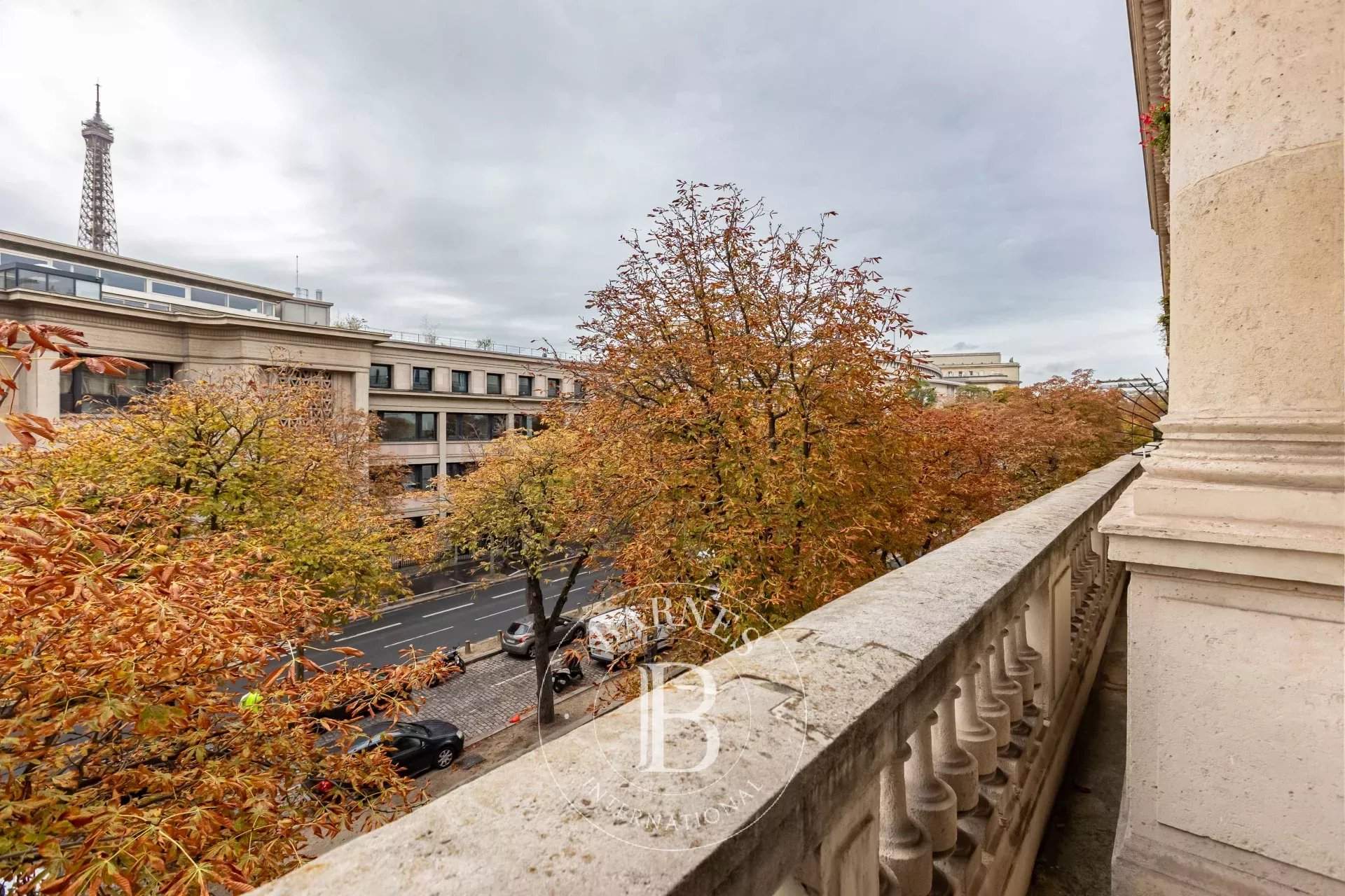 Paris  - Apartment 4 Bedrooms - picture 8