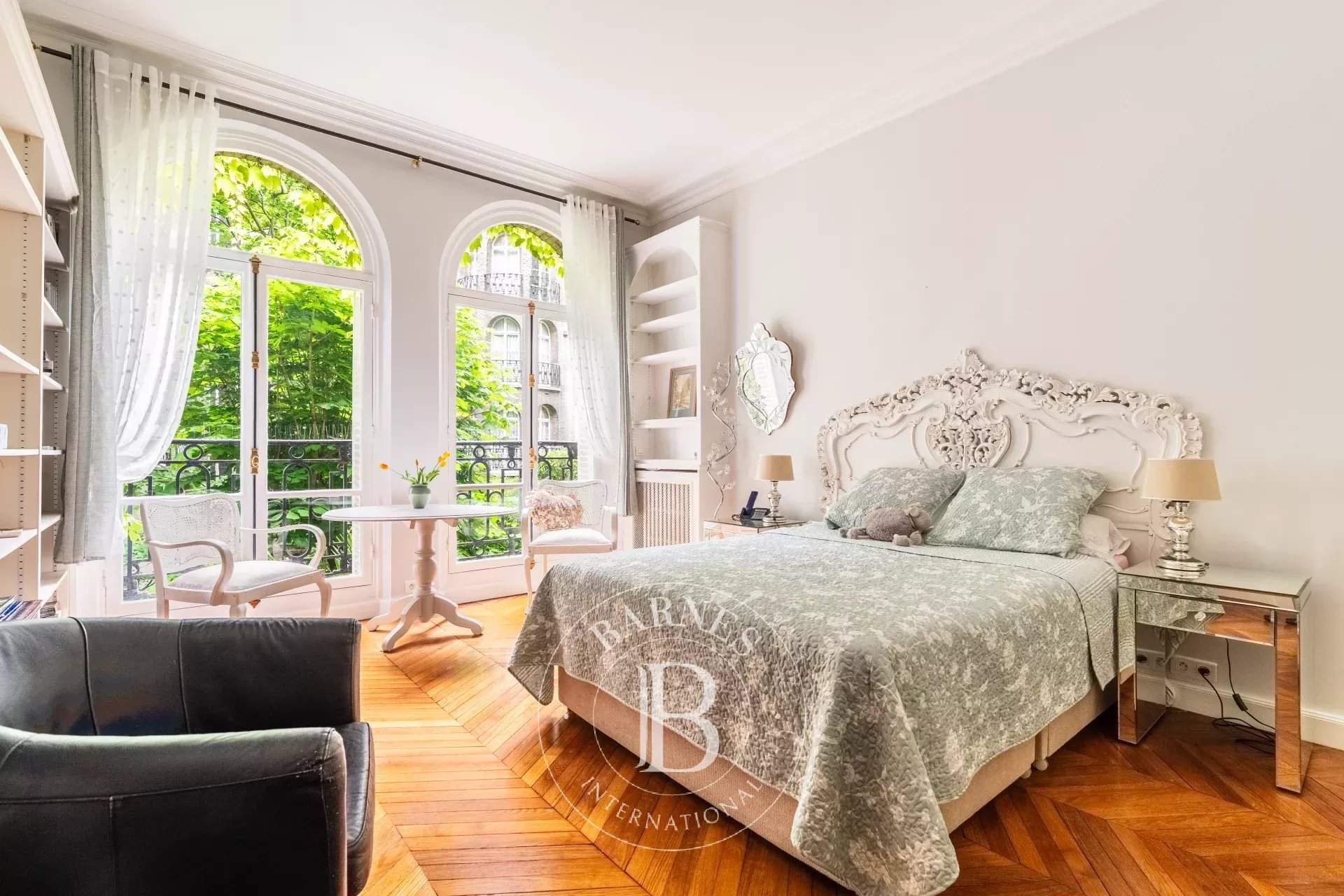 Paris  - Apartment 4 Bedrooms - picture 8