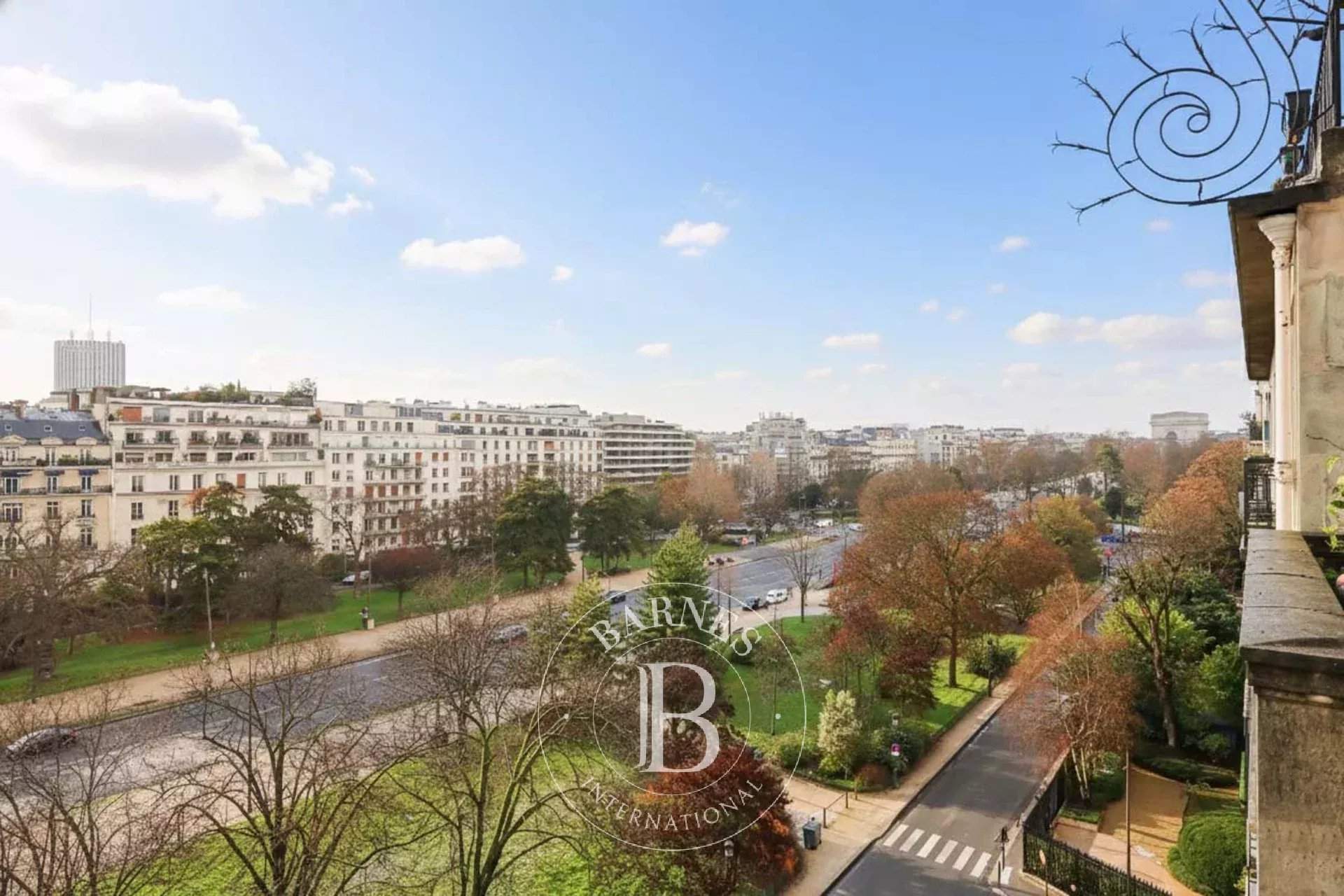 Paris  - Appartement 5 Pi&egrave;ces 3 Chambres - picture 7