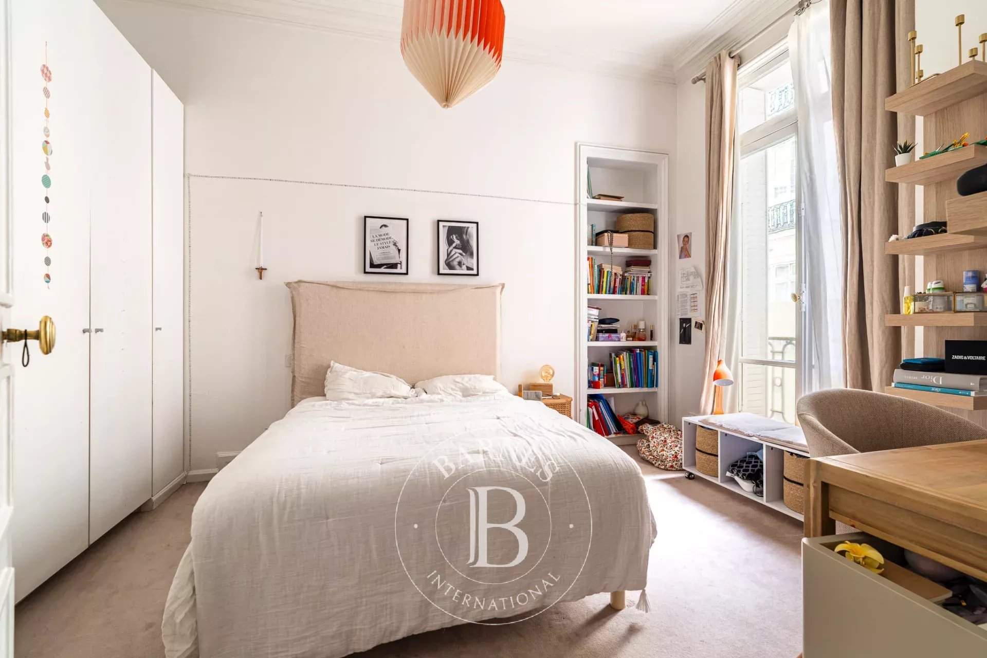 Paris  - Appartement 7 Pi&egrave;ces 4 Chambres - picture 10