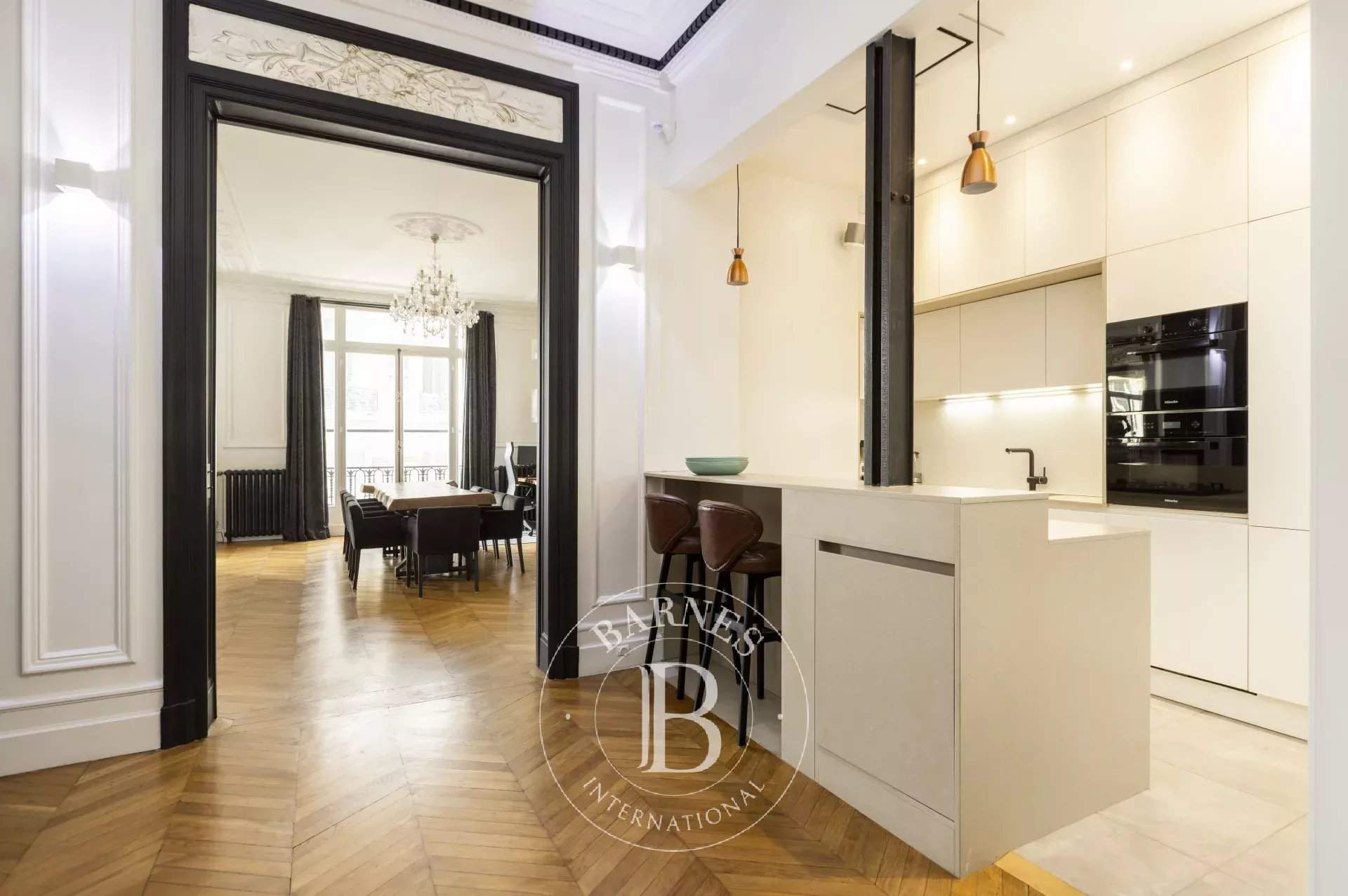 Paris  - Apartment 3 Bedrooms - picture 2