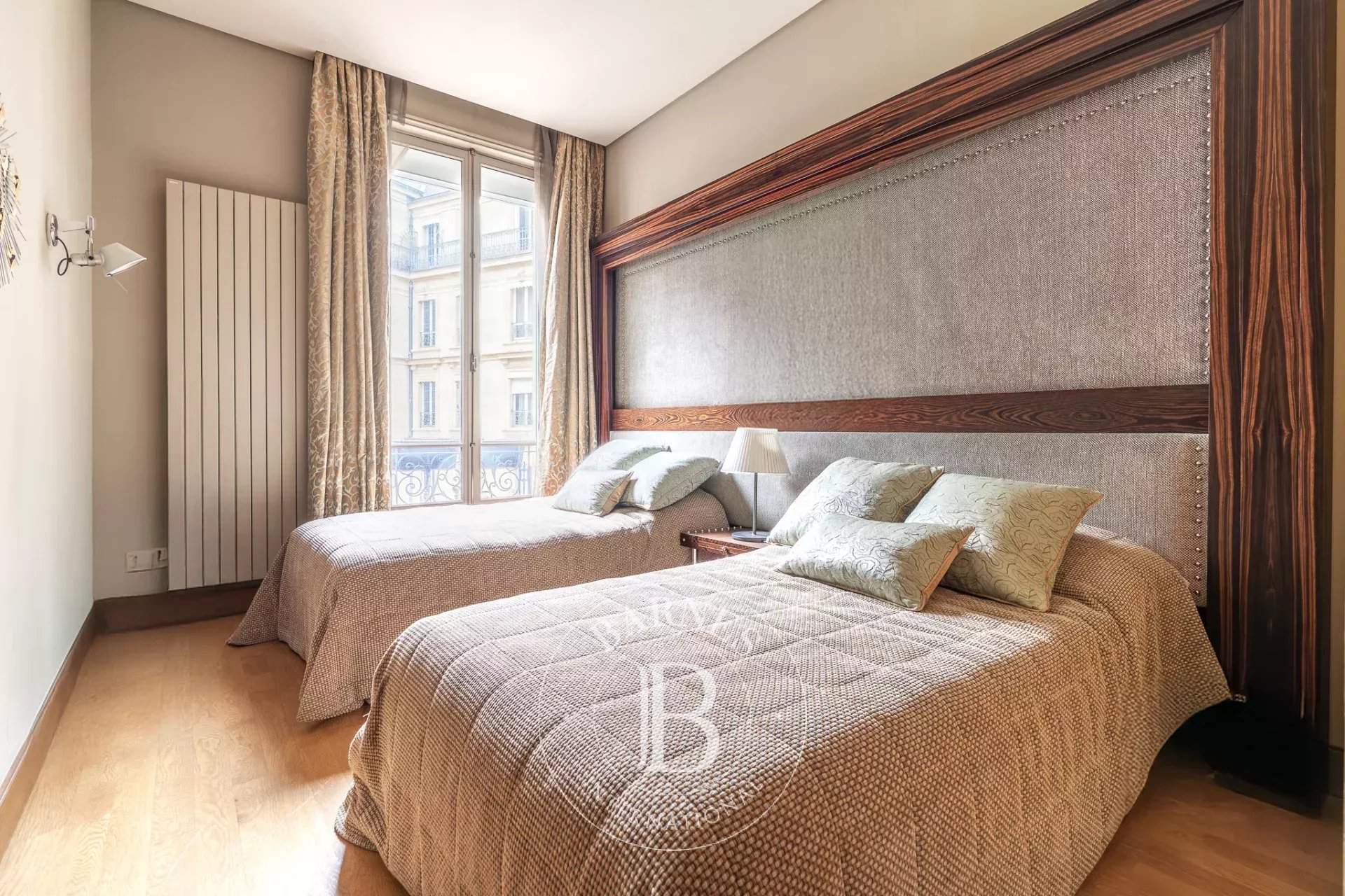 Paris  - Appartement 9 Pi&egrave;ces 4 Chambres - picture 13