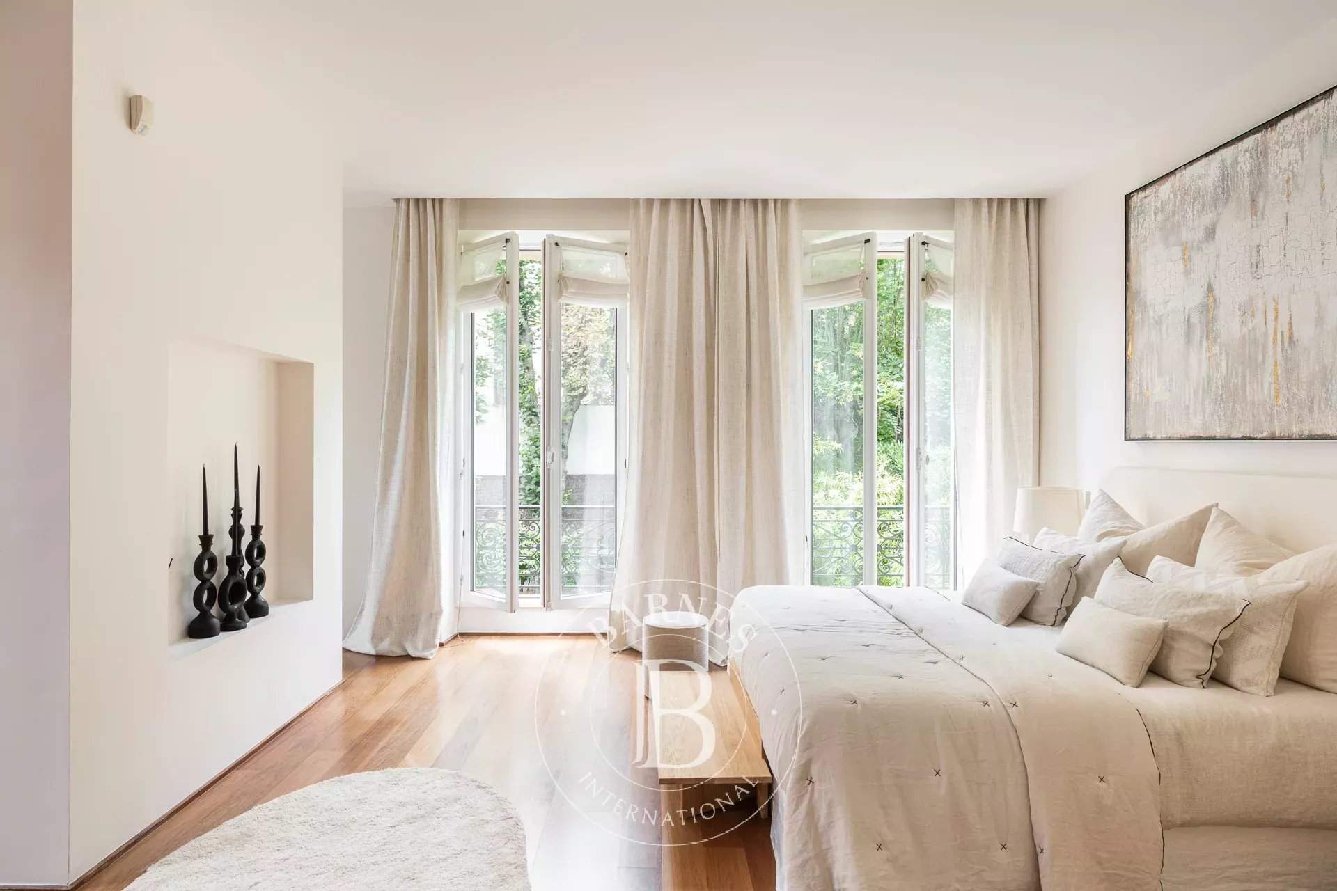 Paris  - Hôtel particulier 15 Pi&egrave;ces 5 Chambres - picture 8