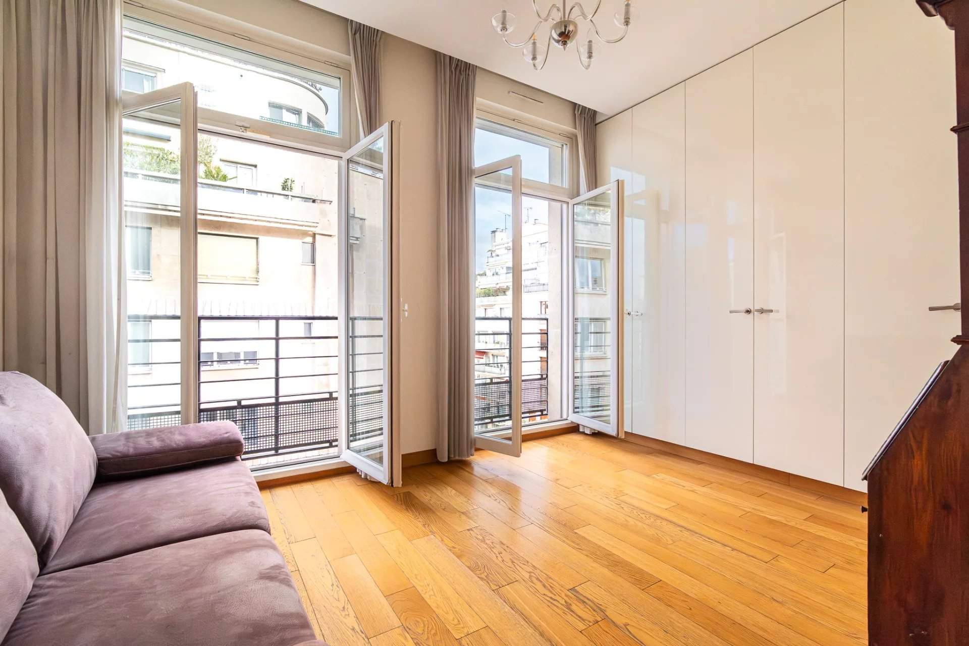 Paris  - Apartment 3 Bedrooms - picture 9