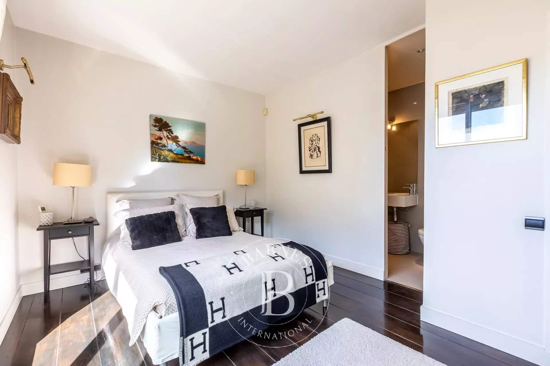 Paris  - Apartment 2 Bedrooms - picture 13