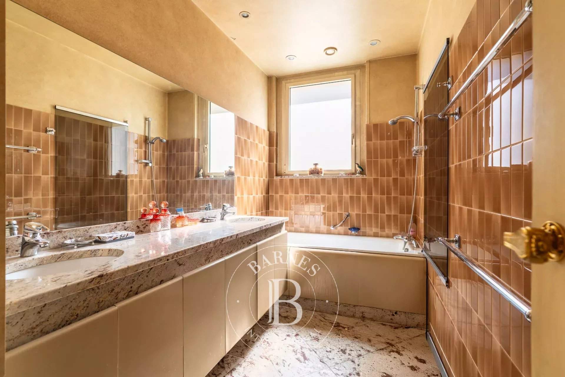 Paris  - Appartement 4 Pi&egrave;ces 3 Chambres - picture 11