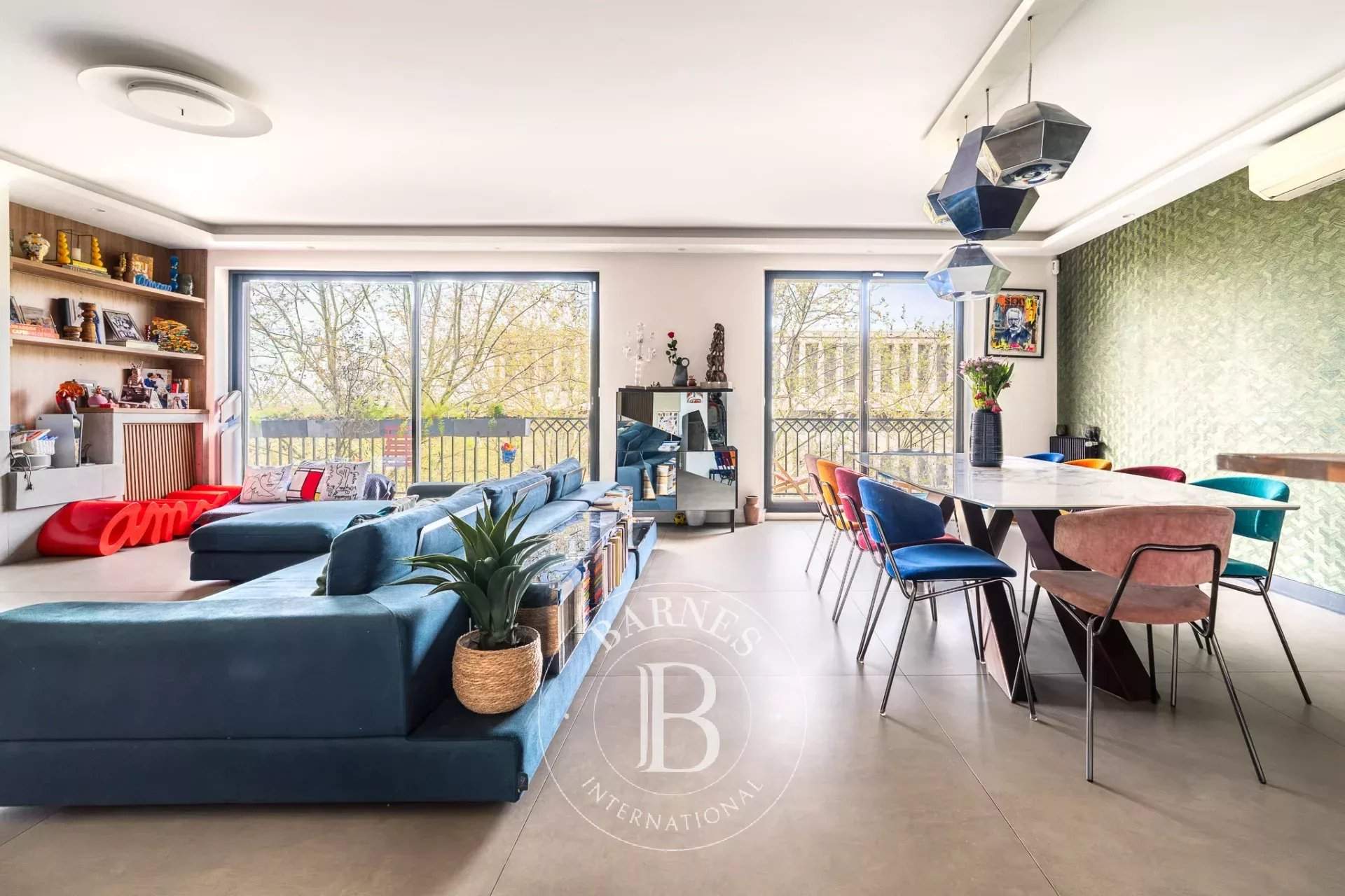 Paris  - Appartement 5 Pi&egrave;ces 3 Chambres - picture 2