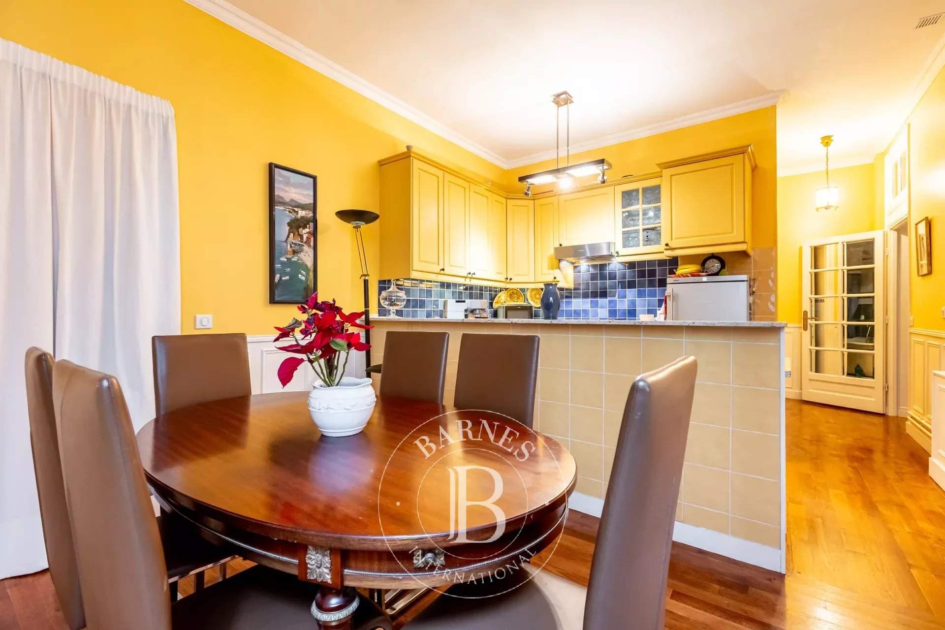 Paris  - Apartment 3 Bedrooms - picture 8