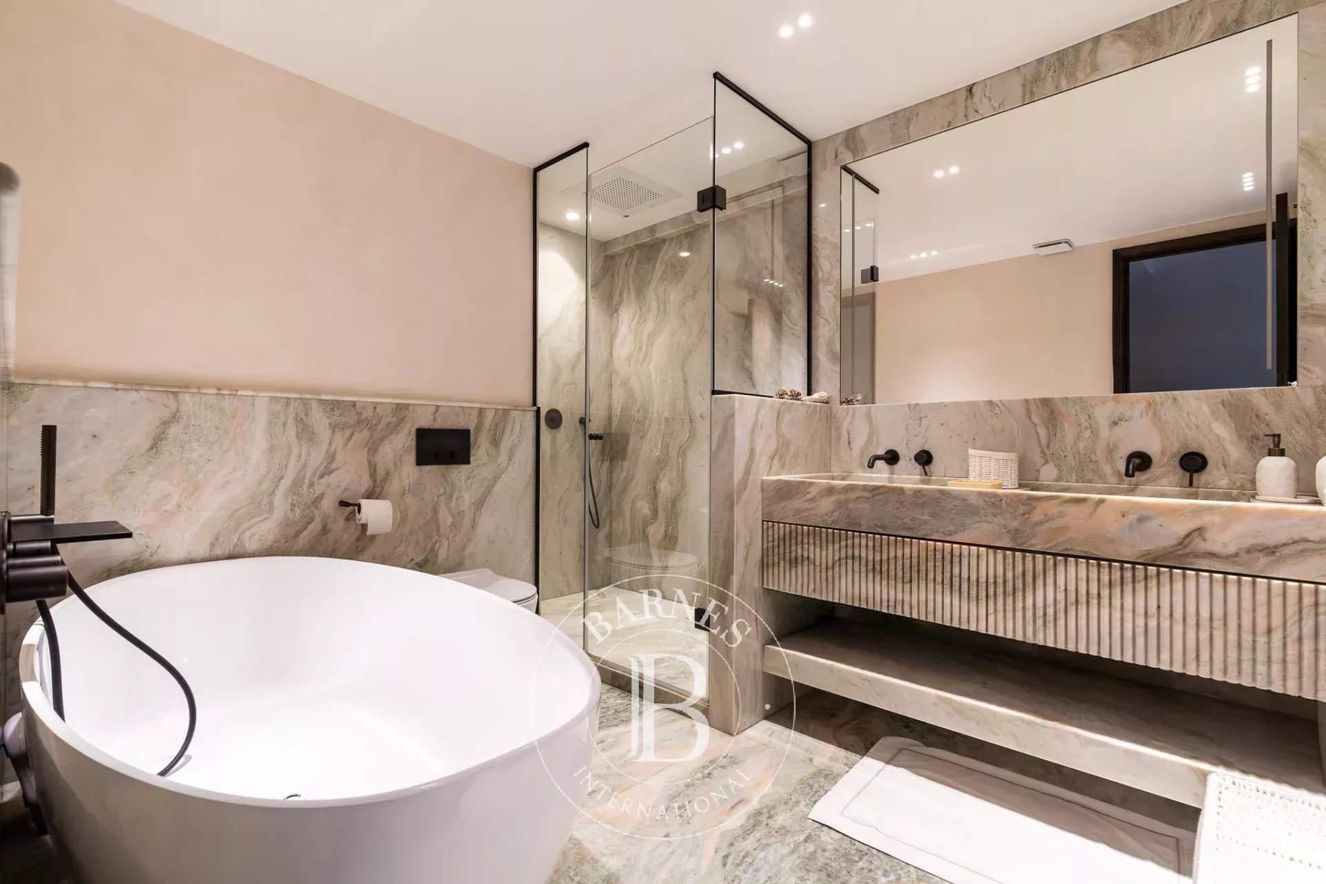 Paris  - Appartement 5 Pi&egrave;ces 2 Chambres - picture 18