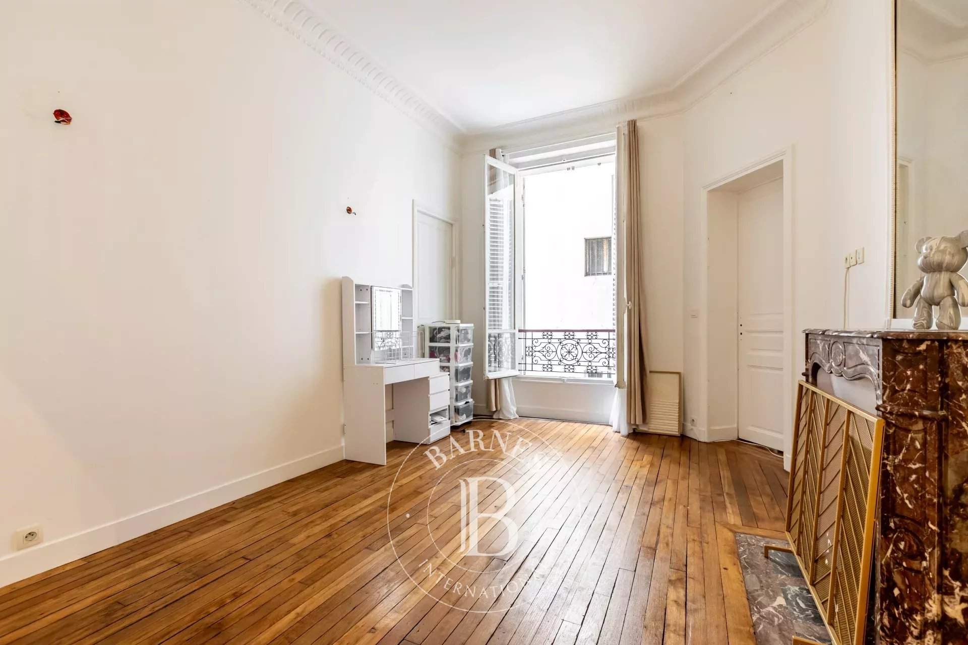 Paris  - Appartement 6 Pièces 4 Chambres - picture 8