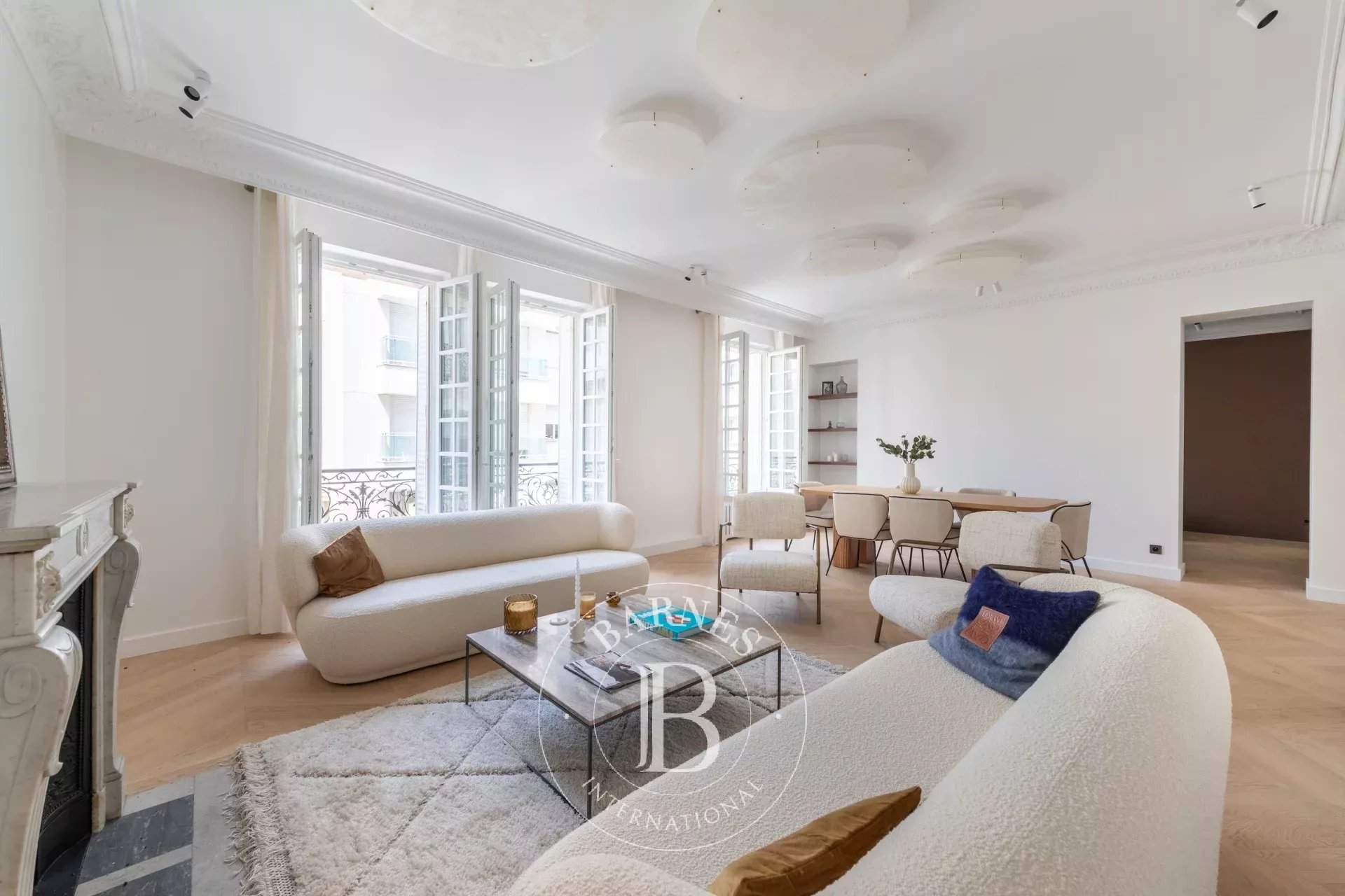 Paris  - Appartement 5 Pièces 3 Chambres - picture 1