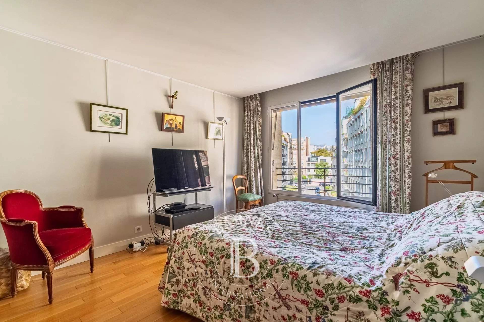 Paris  - Appartement 6 Pi&egrave;ces 3 Chambres - picture 7