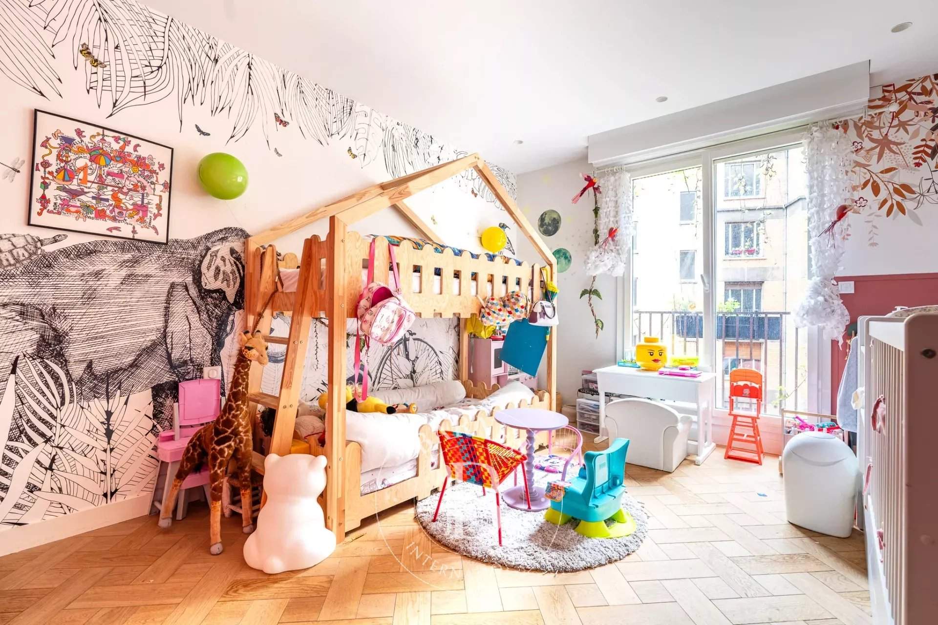 Paris  - Appartement 5 Pi&egrave;ces 3 Chambres - picture 12