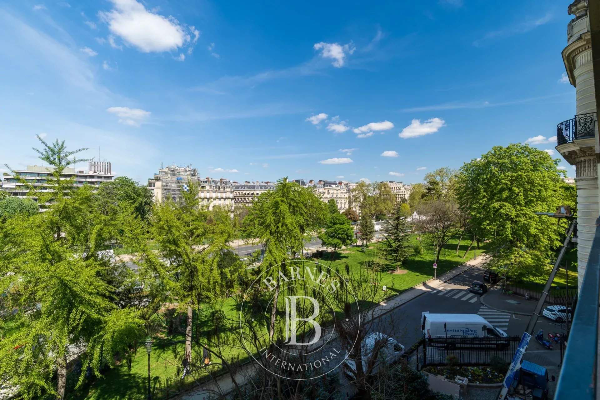 Paris  - Appartement 4 Pi&egrave;ces 3 Chambres - picture 2