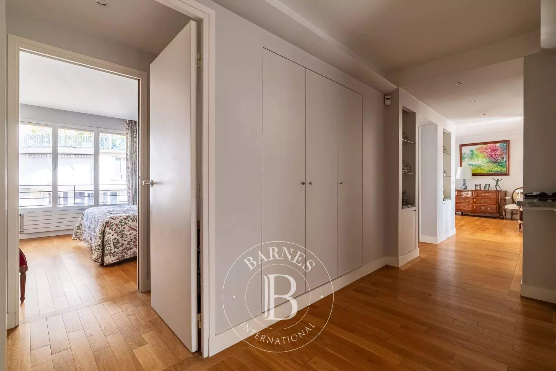 Paris  - Appartement 6 Pi&egrave;ces 3 Chambres - picture 6