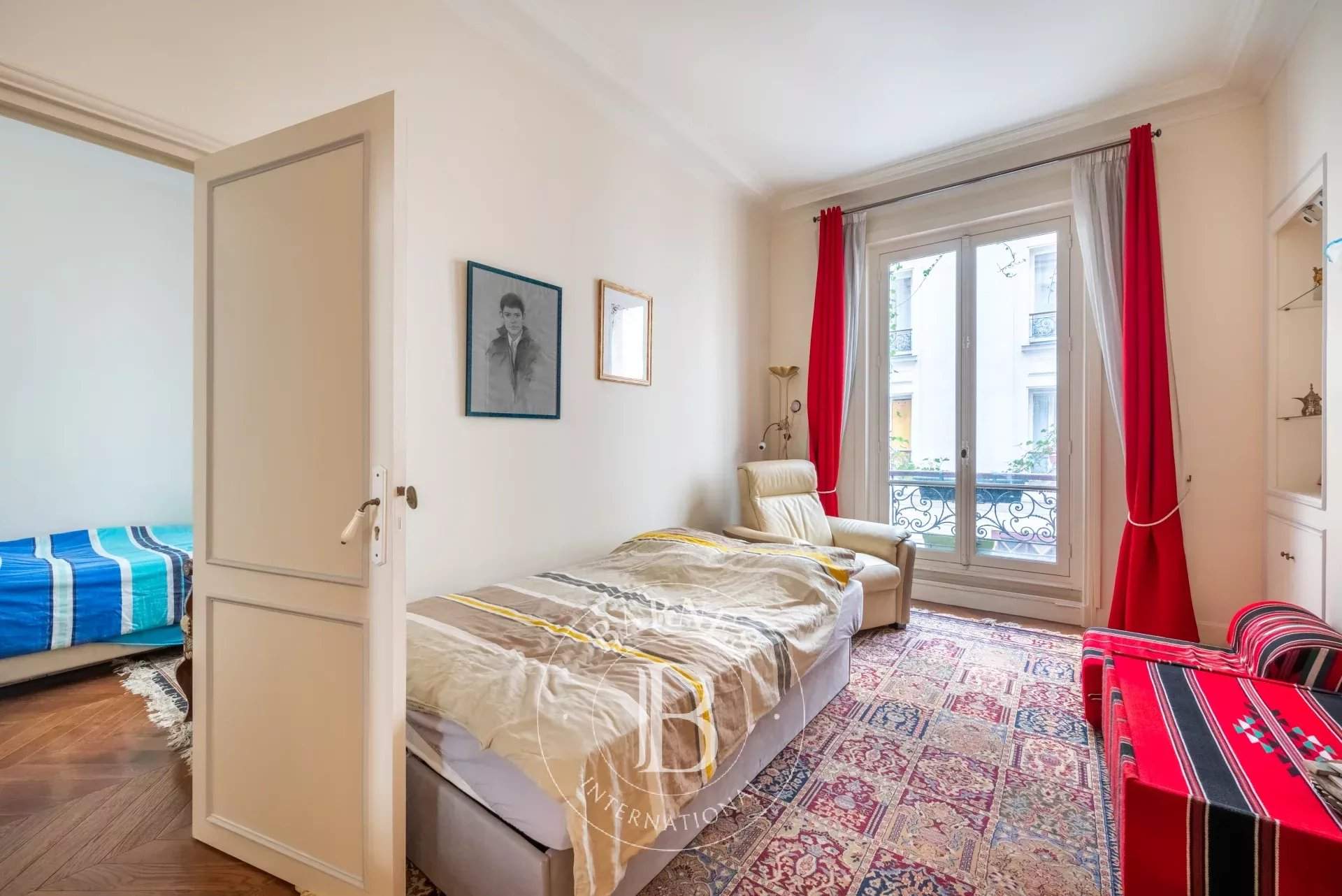 Paris  - Apartment 4 Bedrooms - picture 14