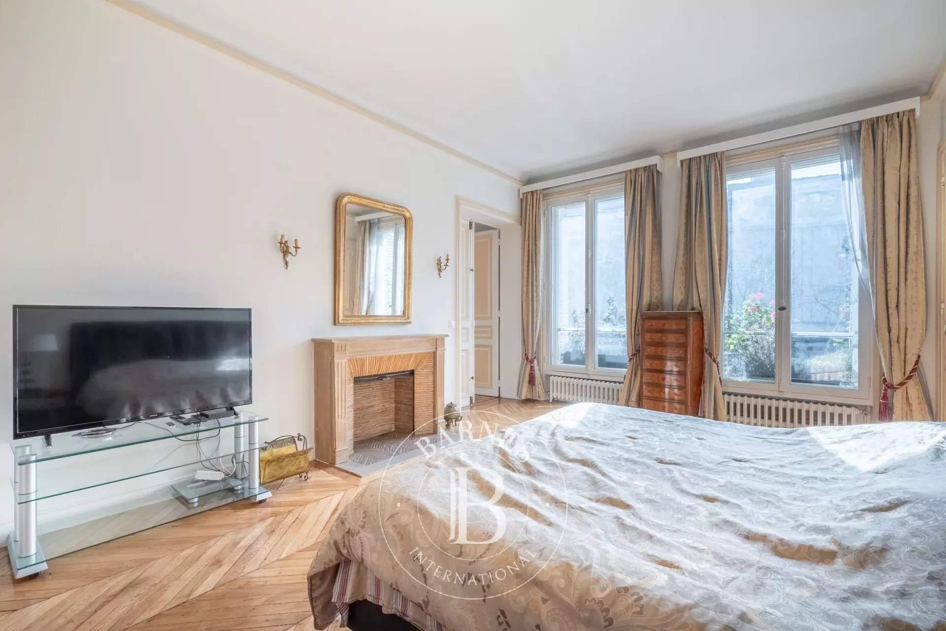 Paris  - Apartment 4 Bedrooms - picture 10