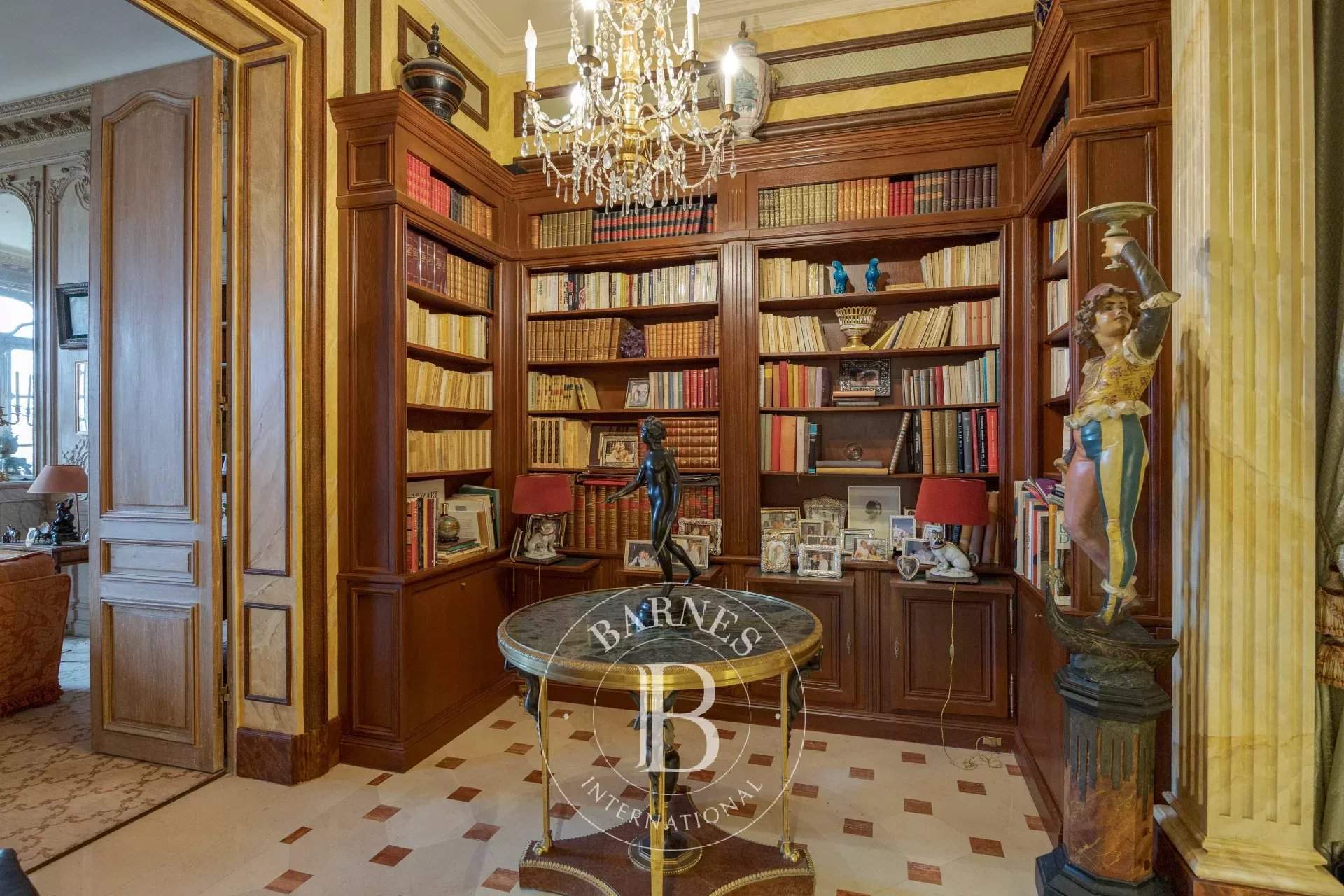 Paris  - Appartement 5 Pi&egrave;ces 2 Chambres - picture 4