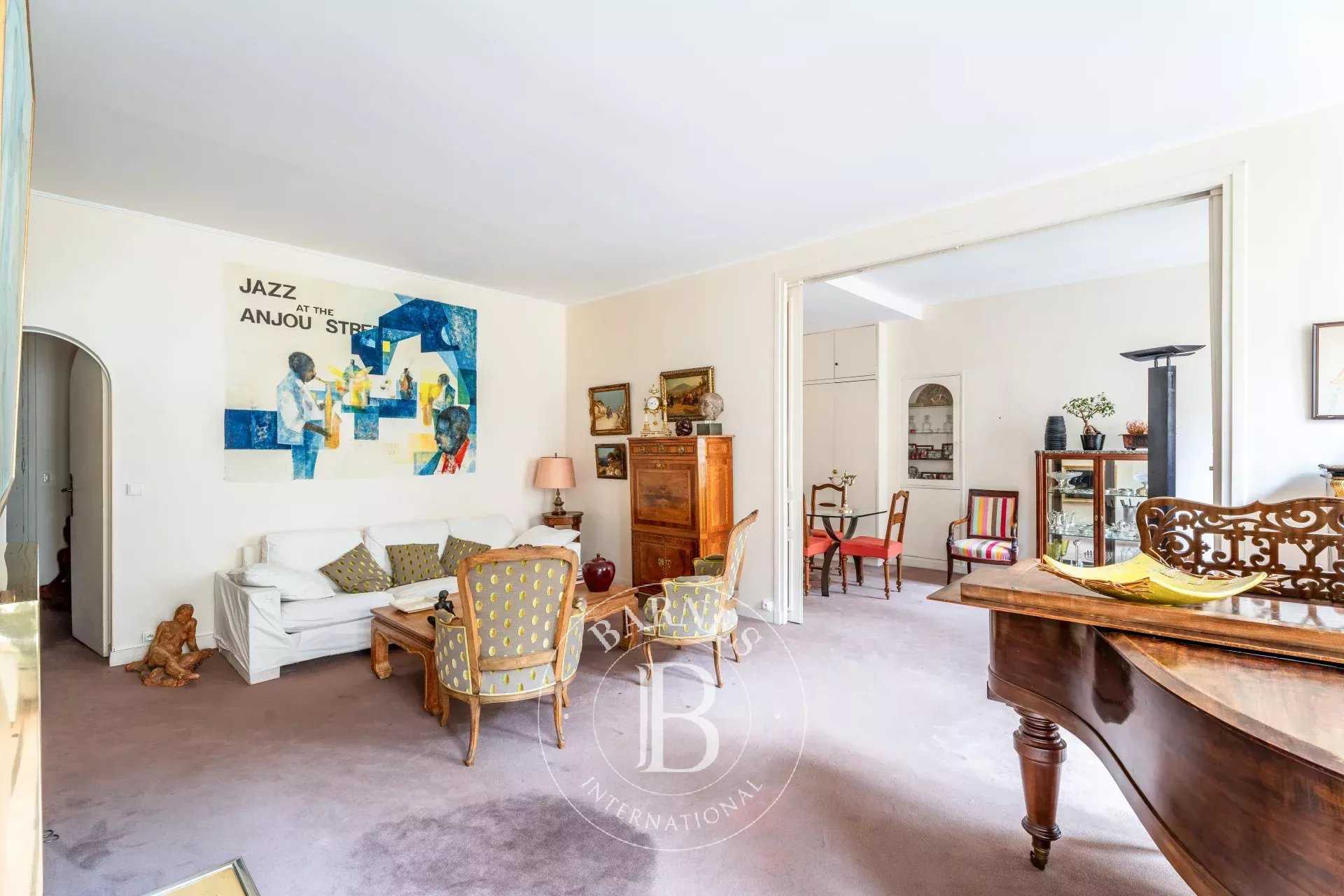 Paris  - Appartement 4 Pièces 2 Chambres