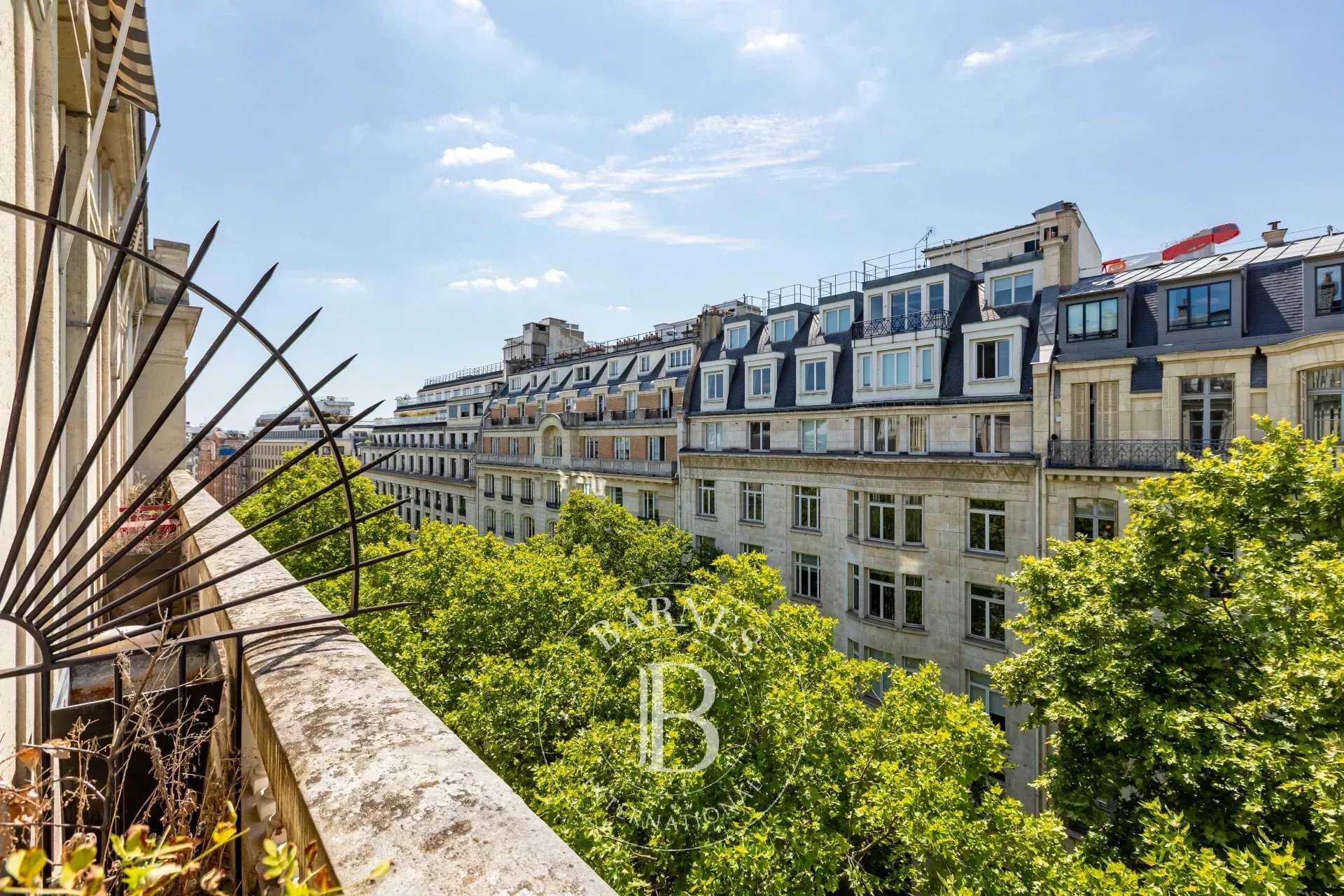 Paris  - Appartement 7 Pièces 5 Chambres
