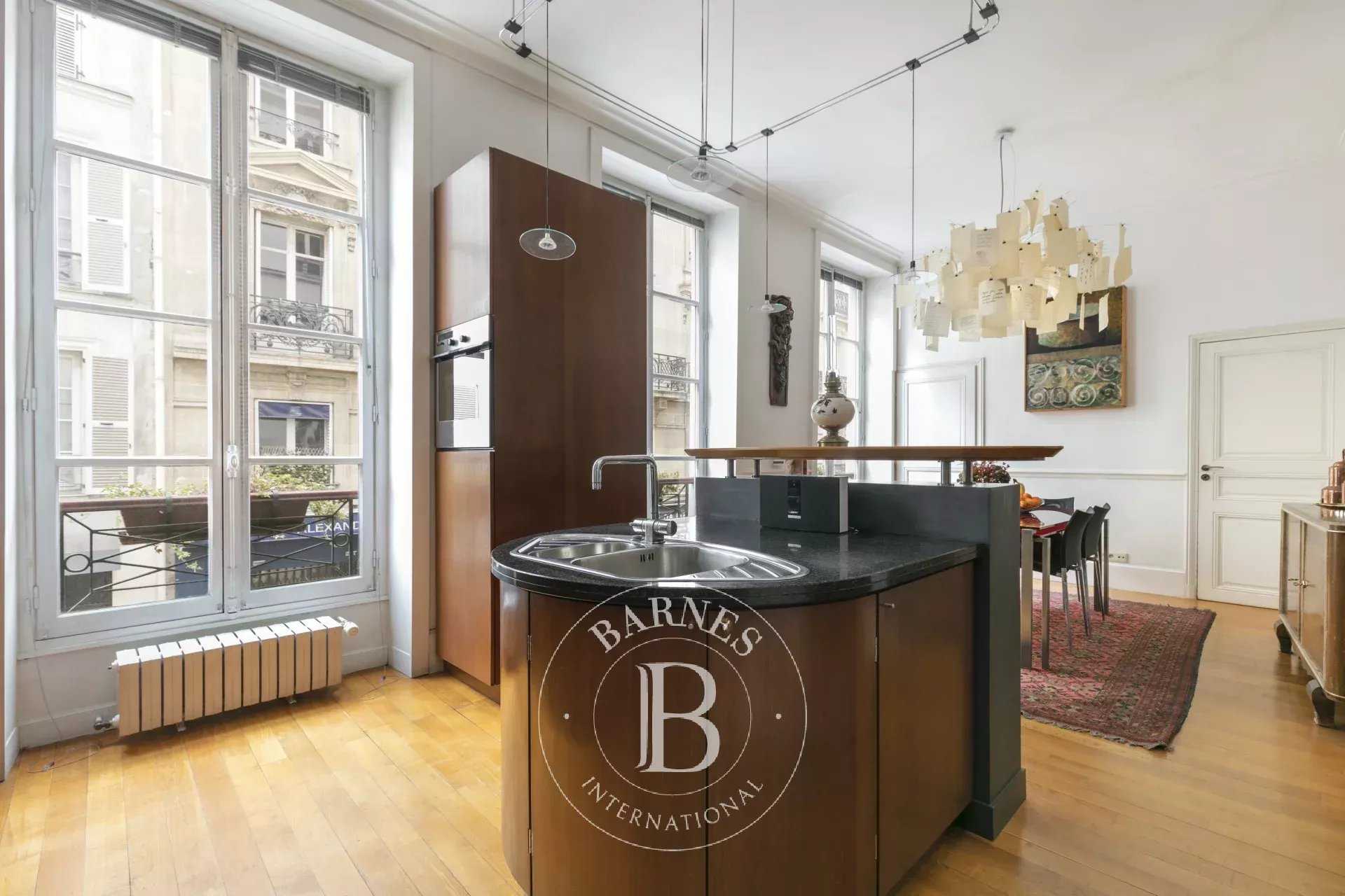 Paris  - Apartment 5 Bedrooms