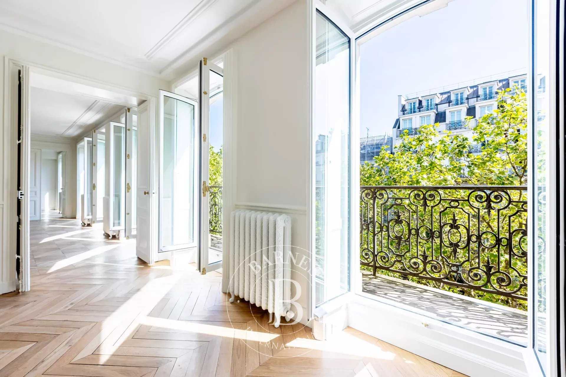 Paris  - Apartment 4 Bedrooms