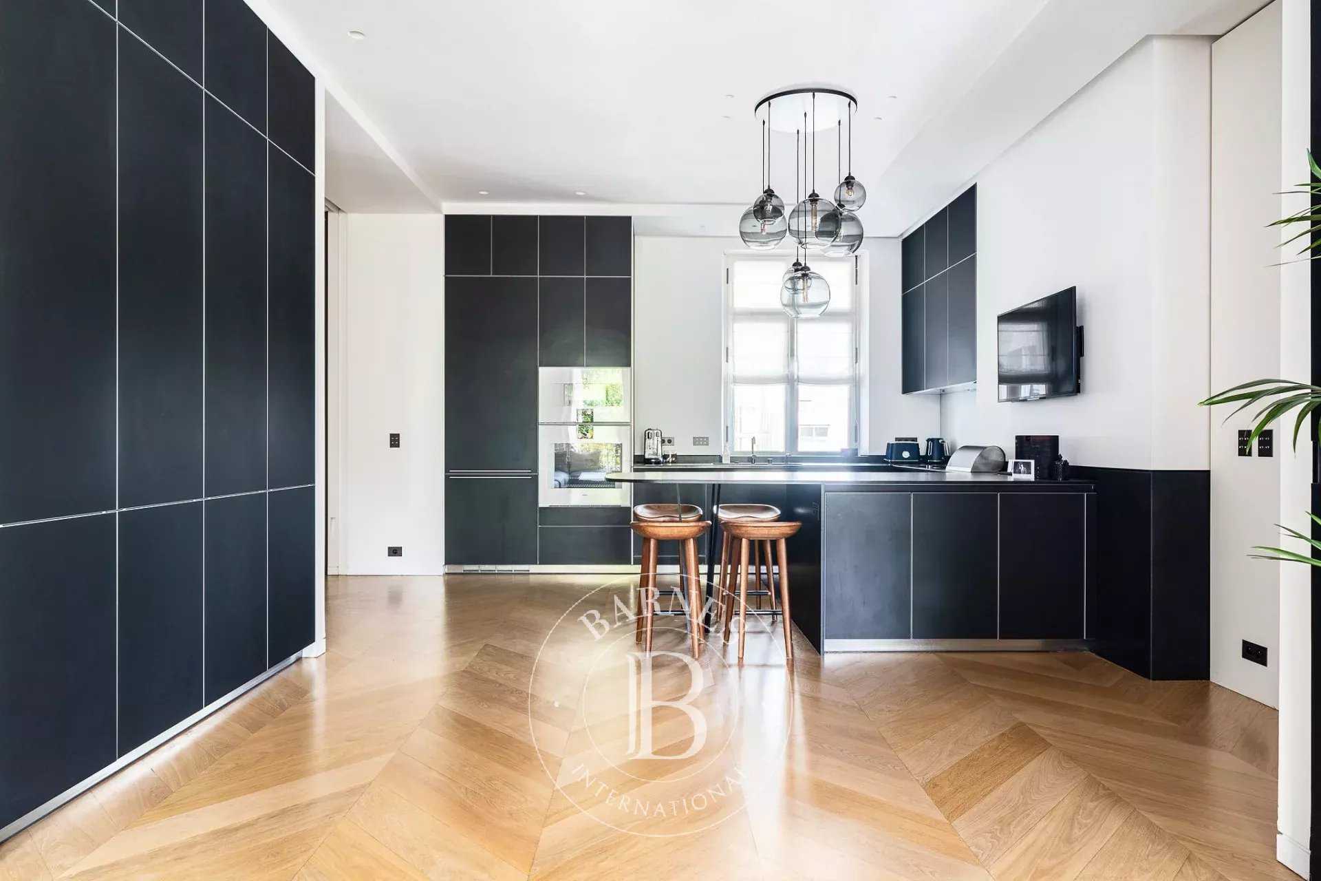 Paris  - Apartment 4 Bedrooms