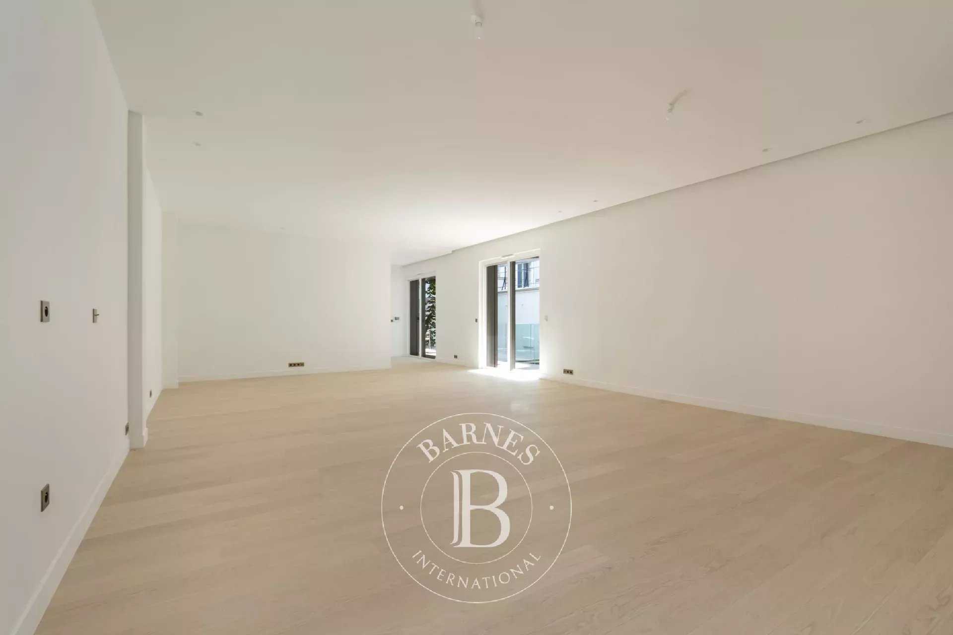 Paris  - Apartment 2 Bedrooms