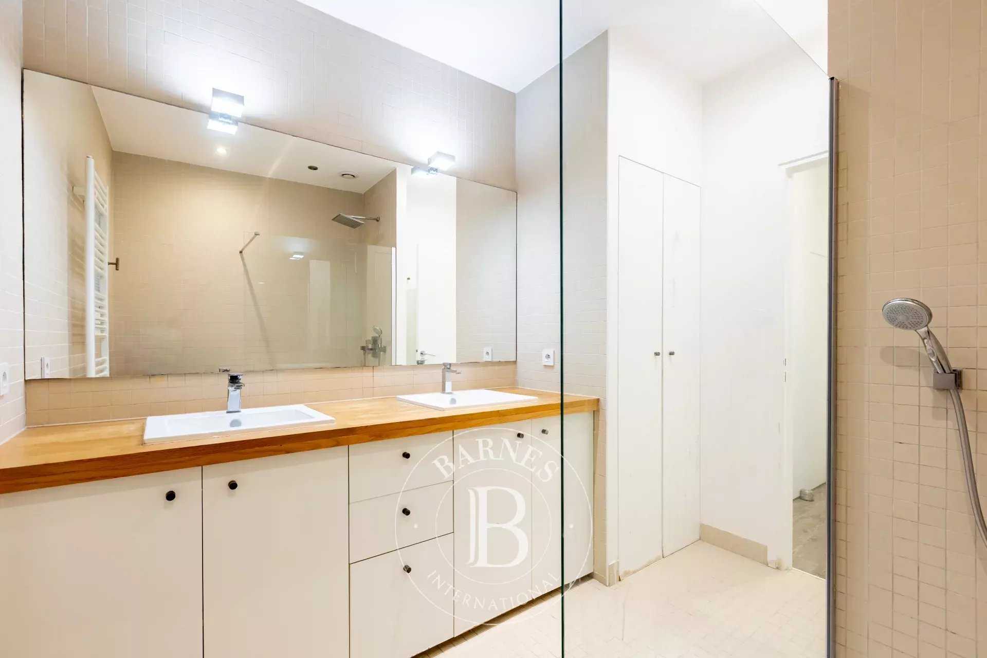 Paris  - Piso 4 Cuartos 3 Habitaciones