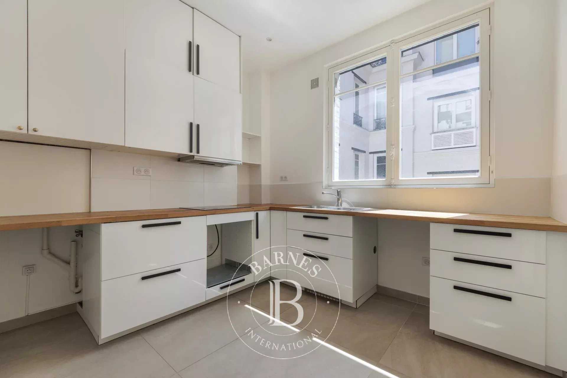 Paris  - Apartment 3 Bedrooms