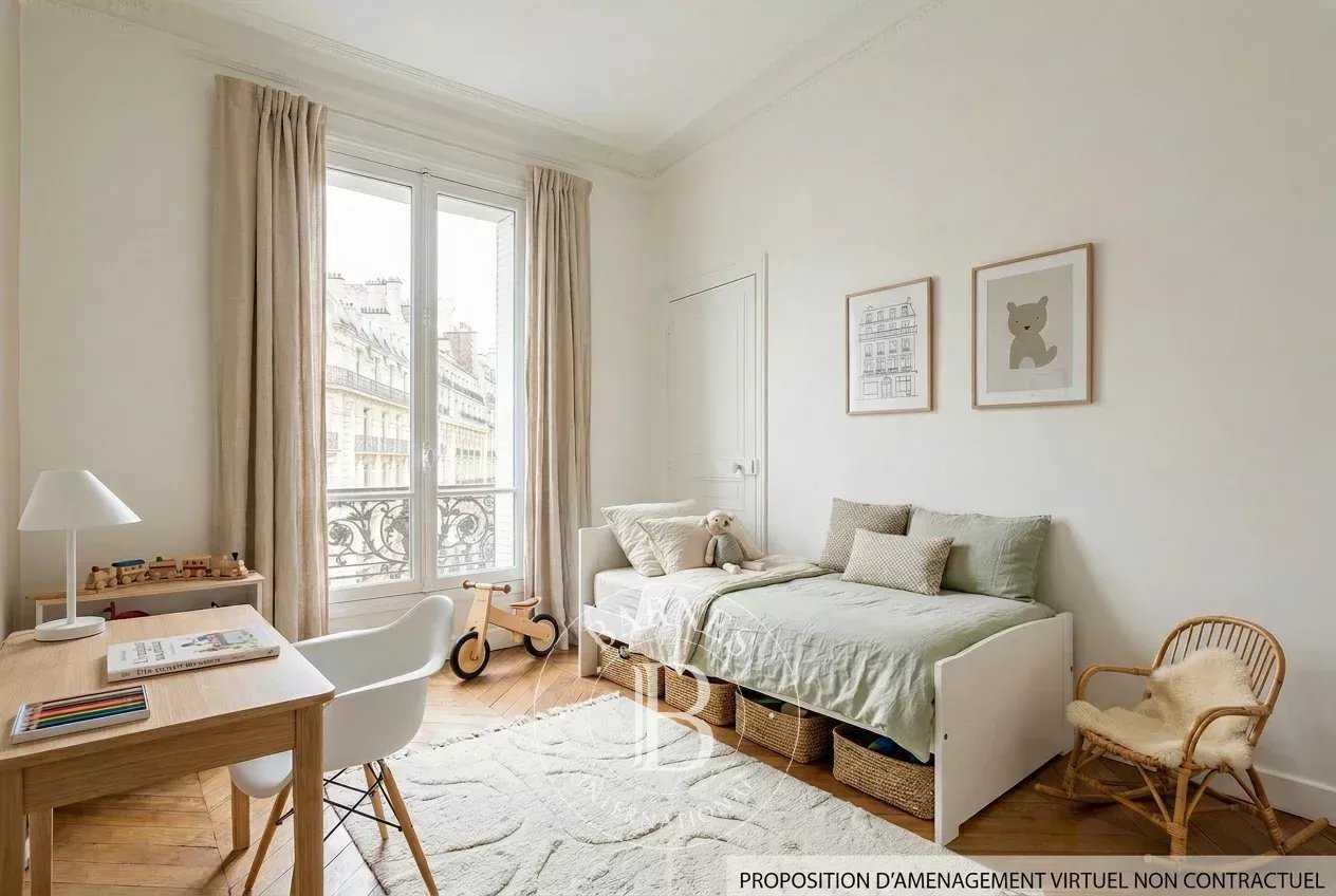 Paris  - Apartment 4 Bedrooms
