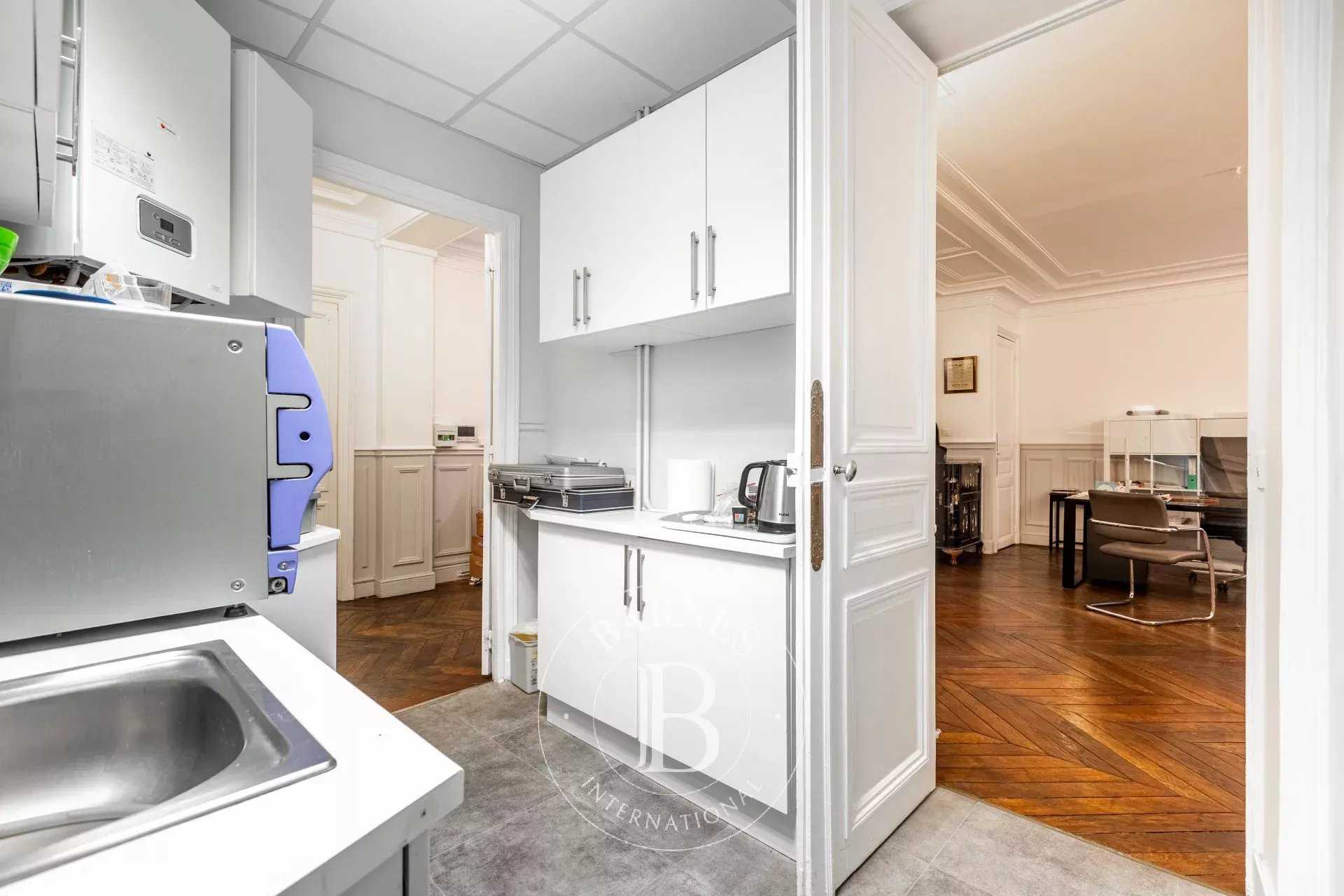 Paris  - Apartment 2 Bedrooms