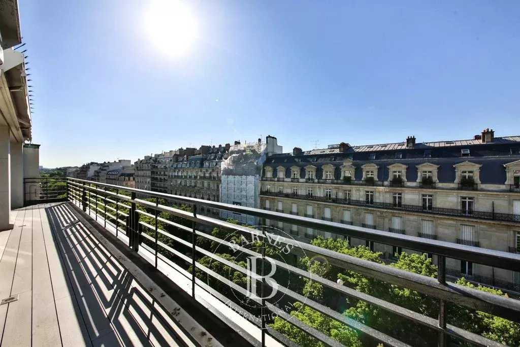 Paris  - Appartement 3 Pièces 2 Chambres
