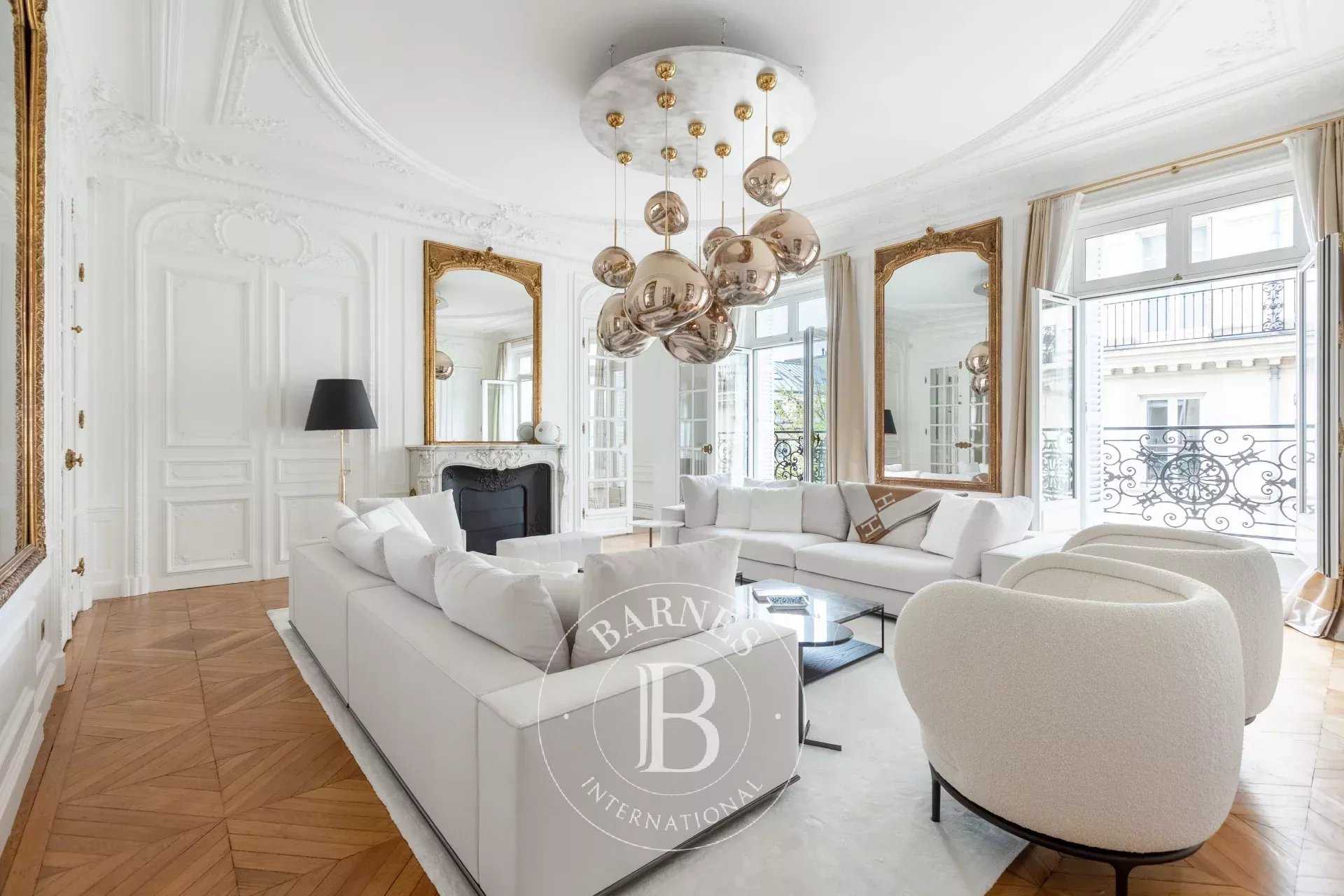 Paris  - Appartement 7 Pi&egrave;ces 4 Chambres