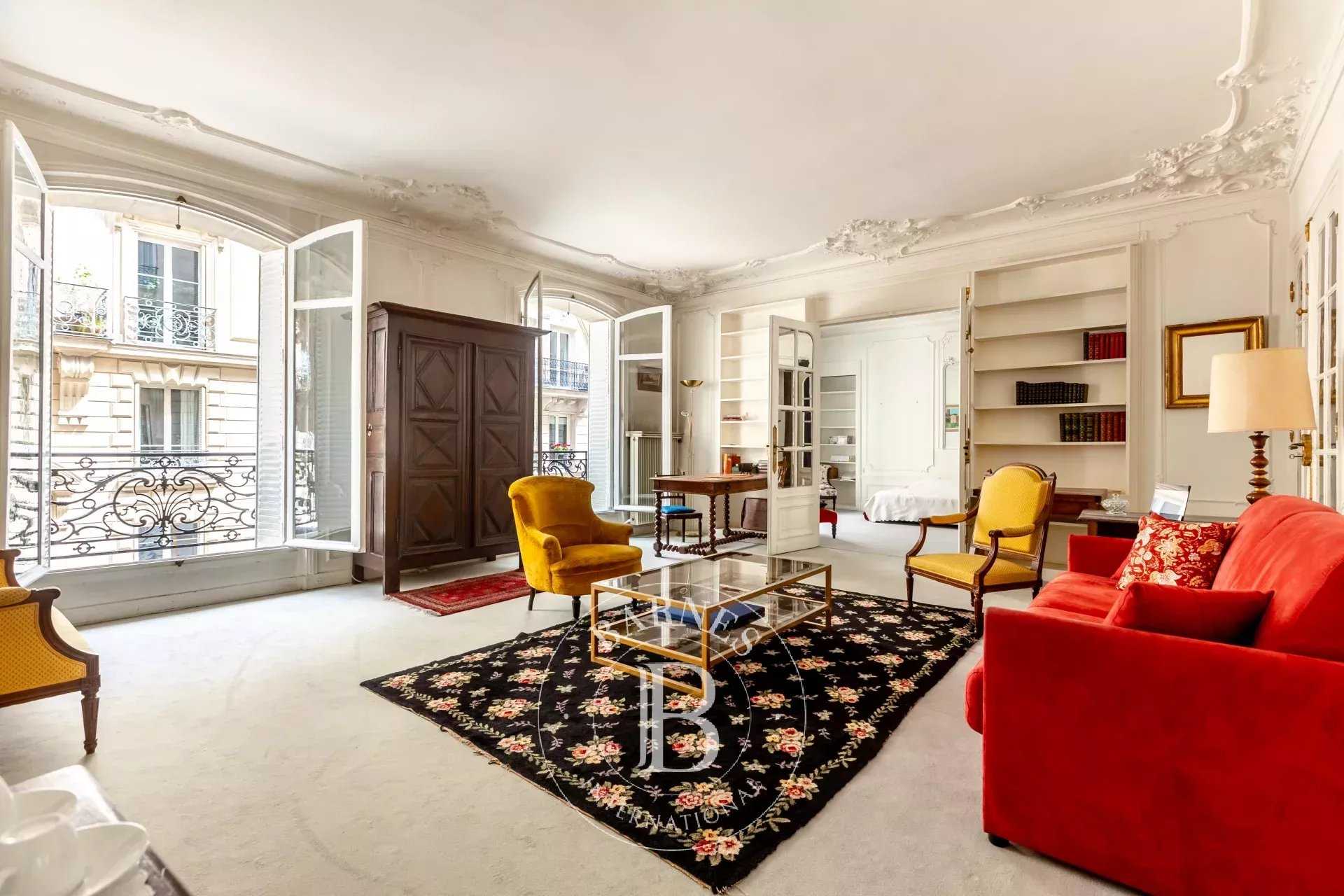 Paris  - Appartement 7 Pièces 4 Chambres