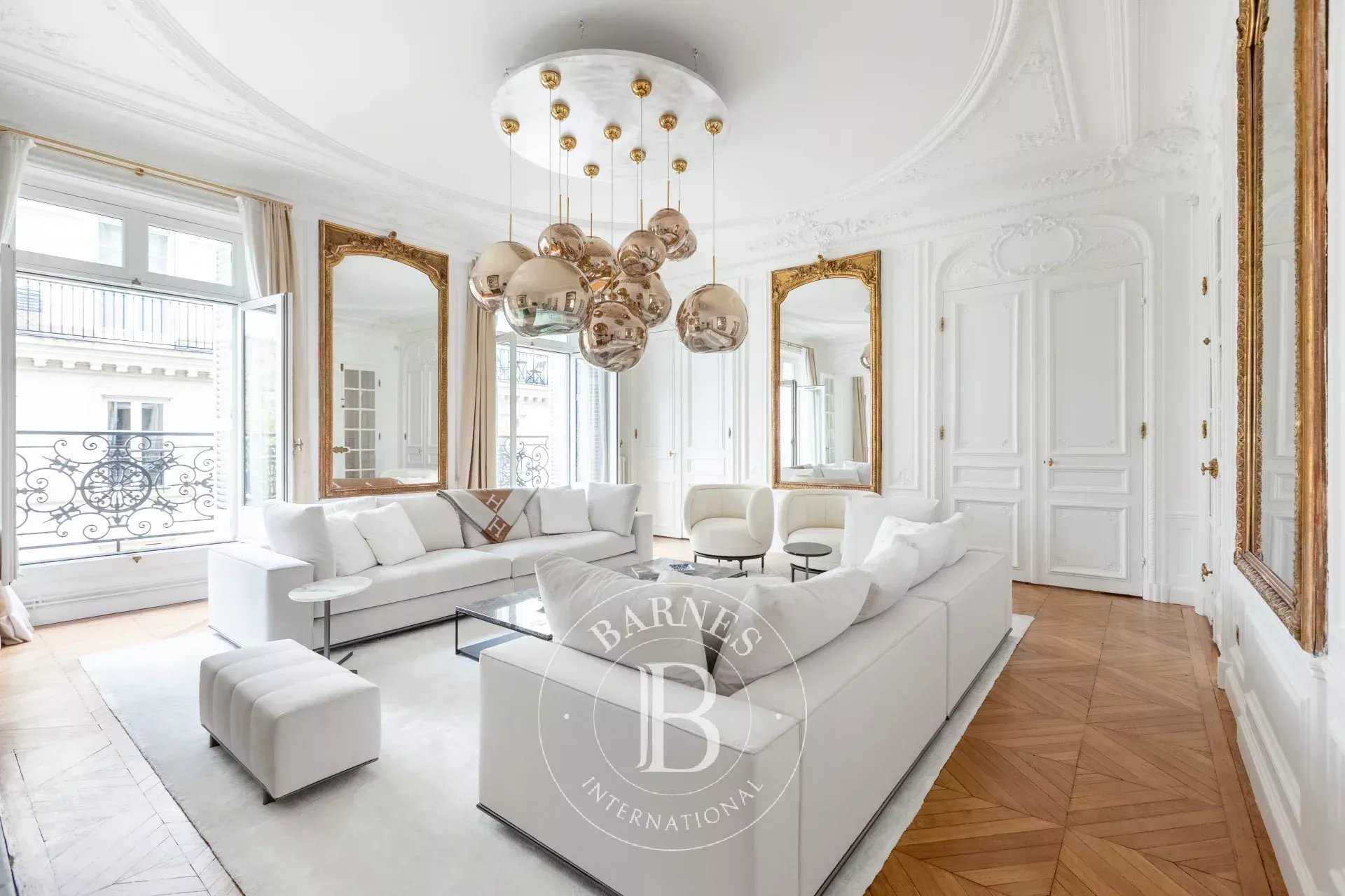 Paris  - Appartement 7 Pi&egrave;ces 4 Chambres