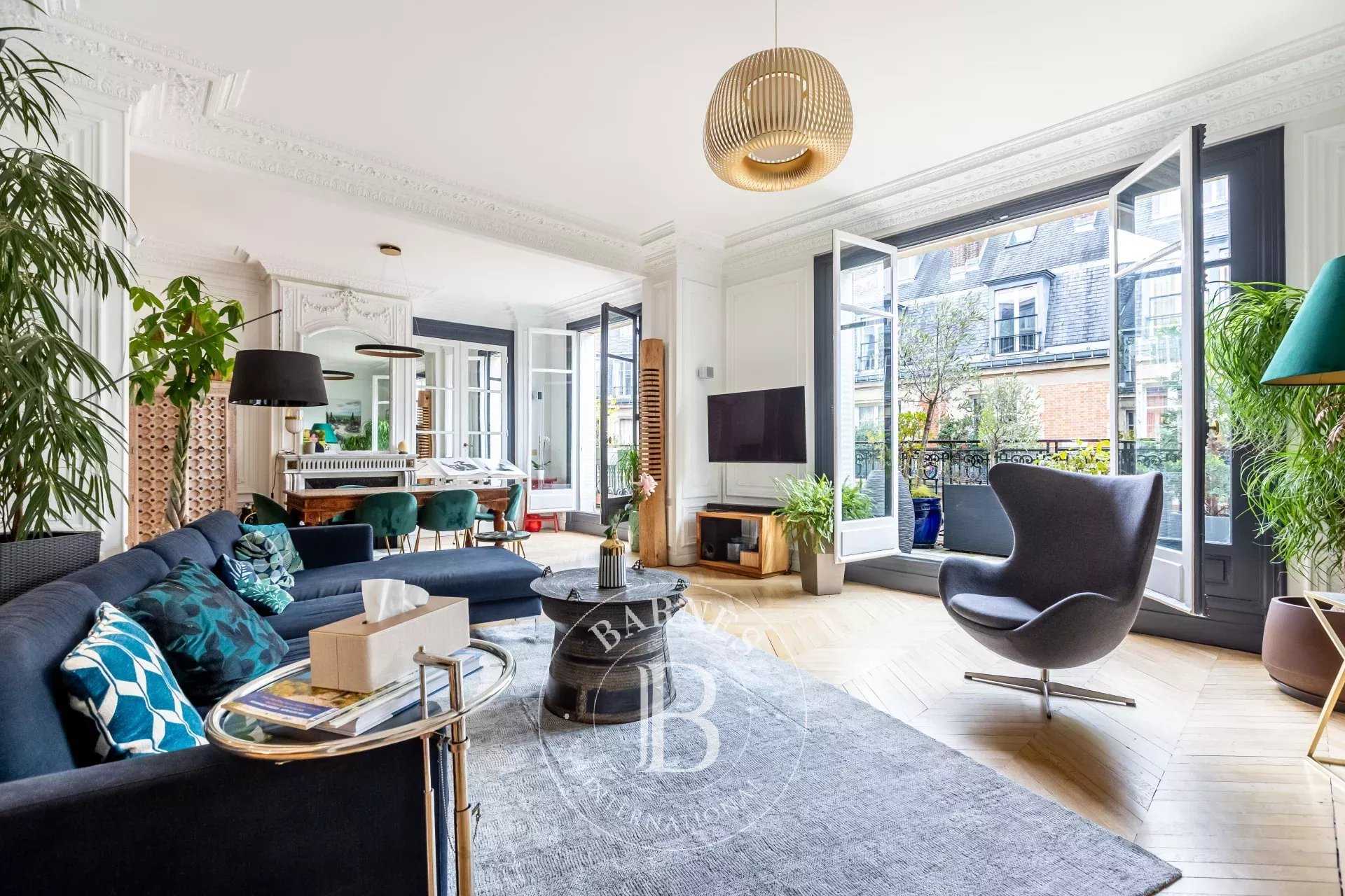 Paris  - Apartment 4 Bedrooms