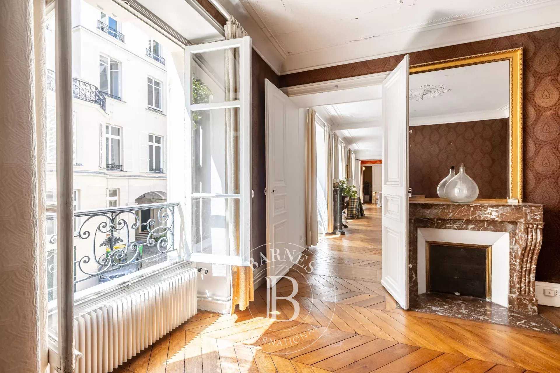 Paris  - Apartment 4 Bedrooms