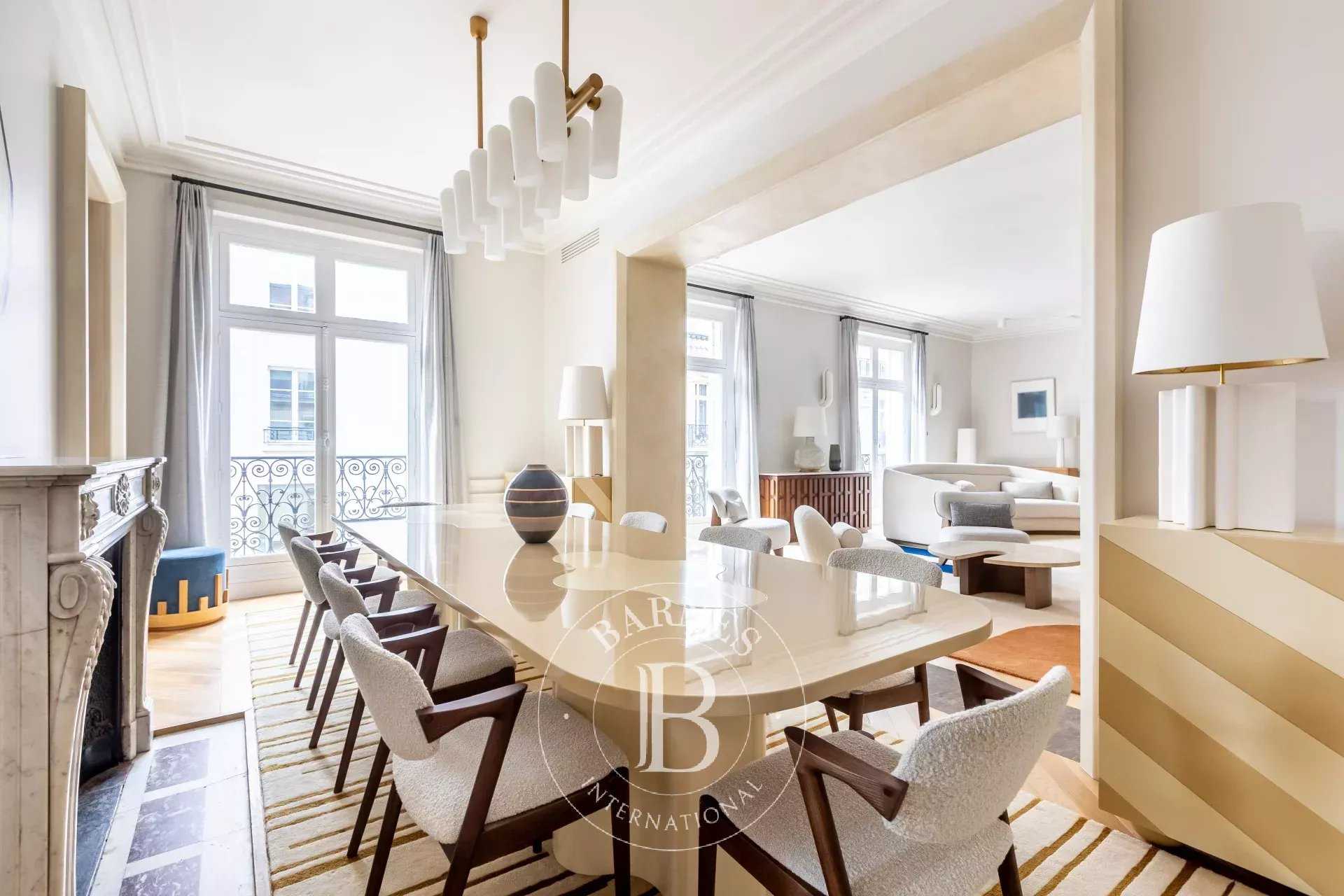 Paris  - Appartement 8 Pi&egrave;ces 5 Chambres