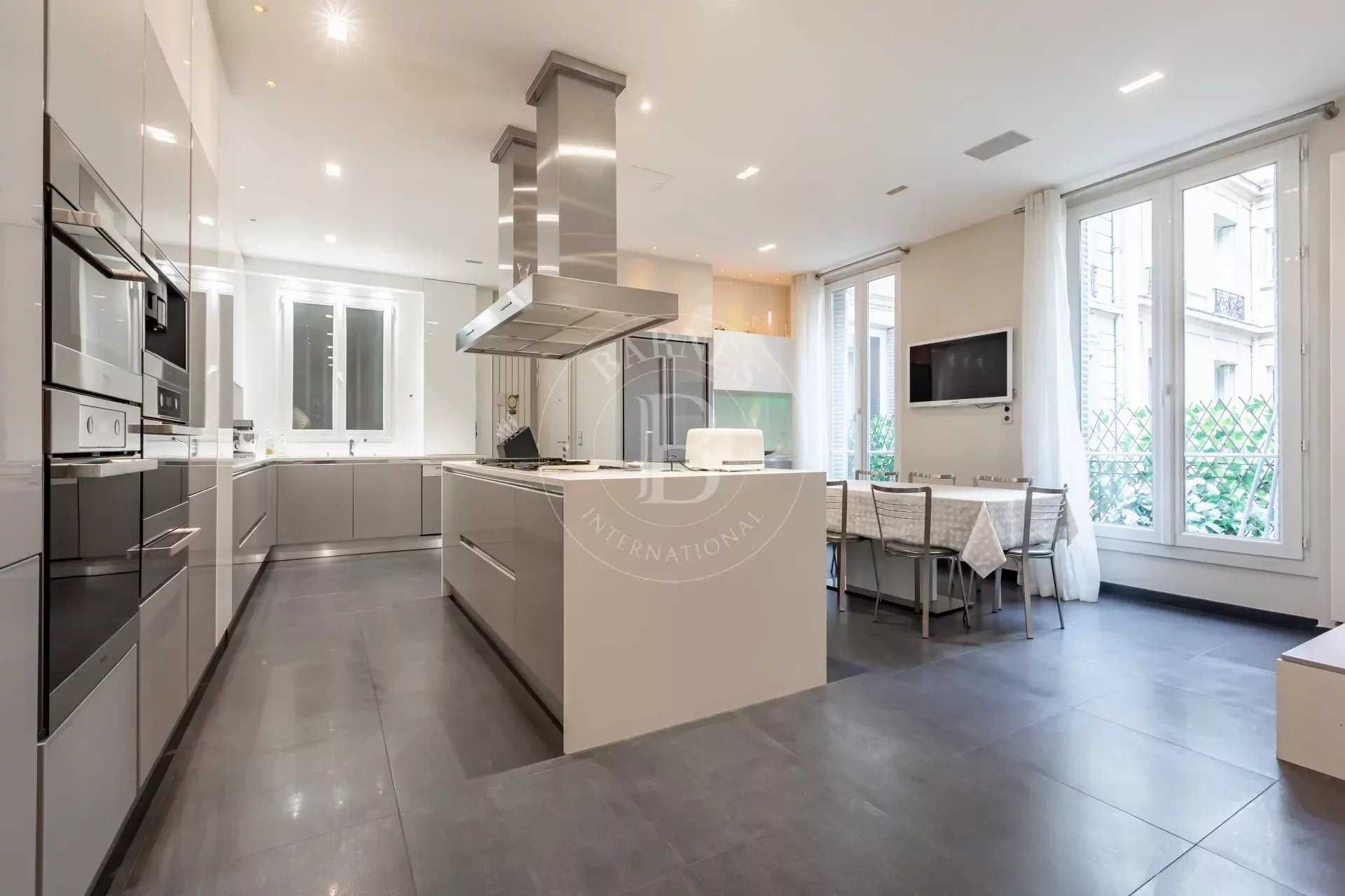 Paris  - Apartment 3 Bedrooms