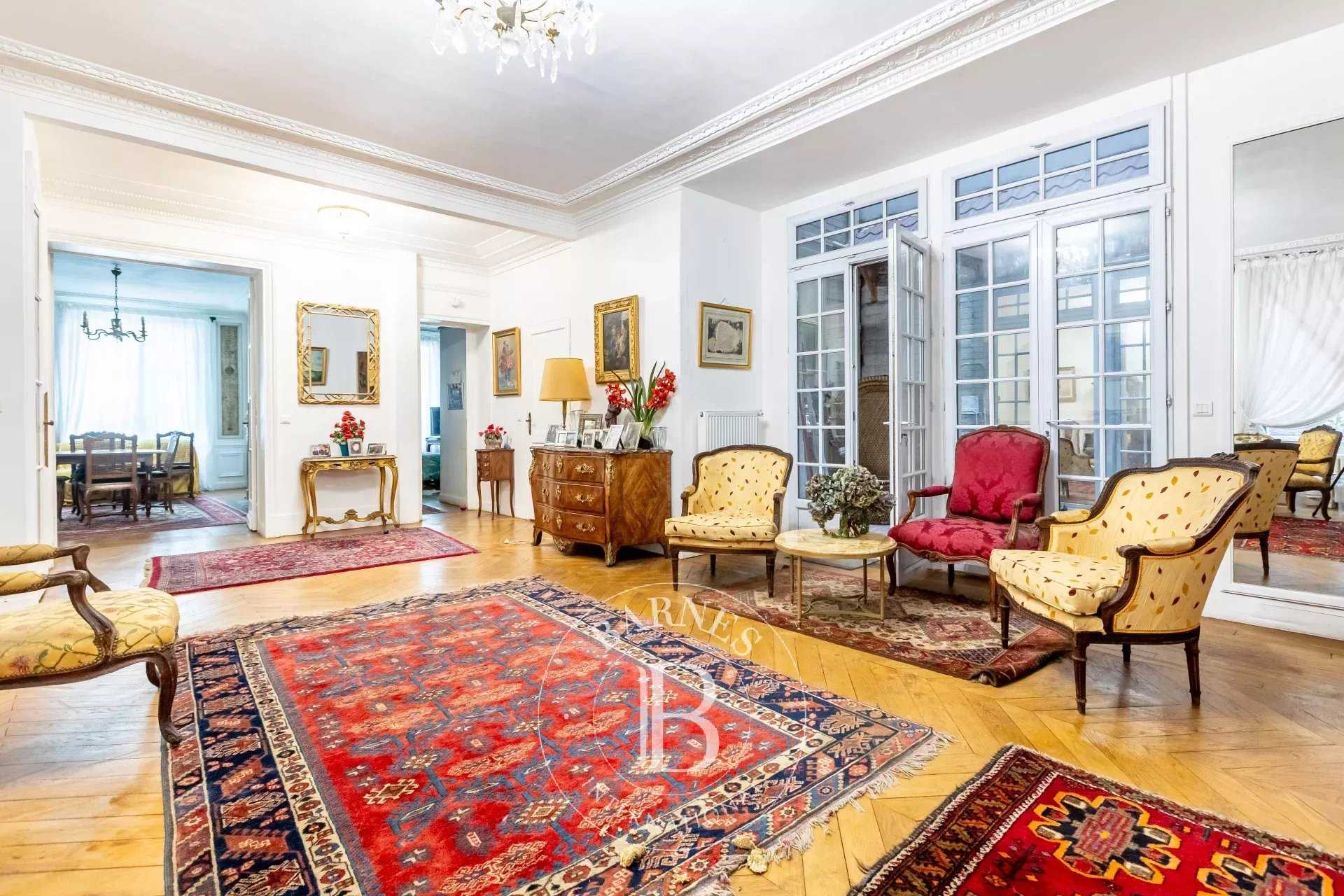 Paris  - Apartment 2 Bedrooms