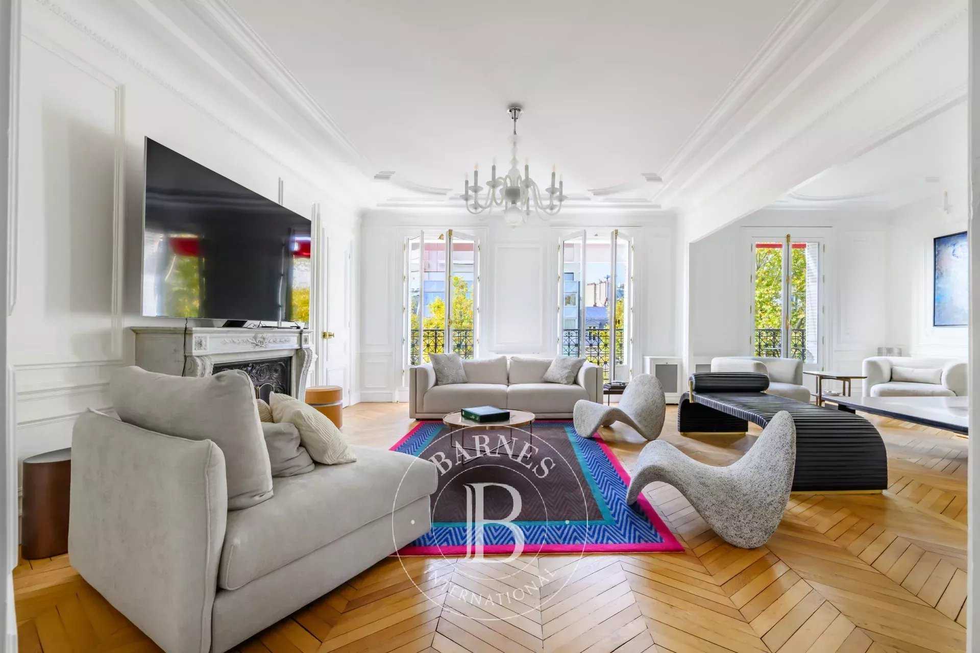 Paris  - Apartment 4 Bedrooms