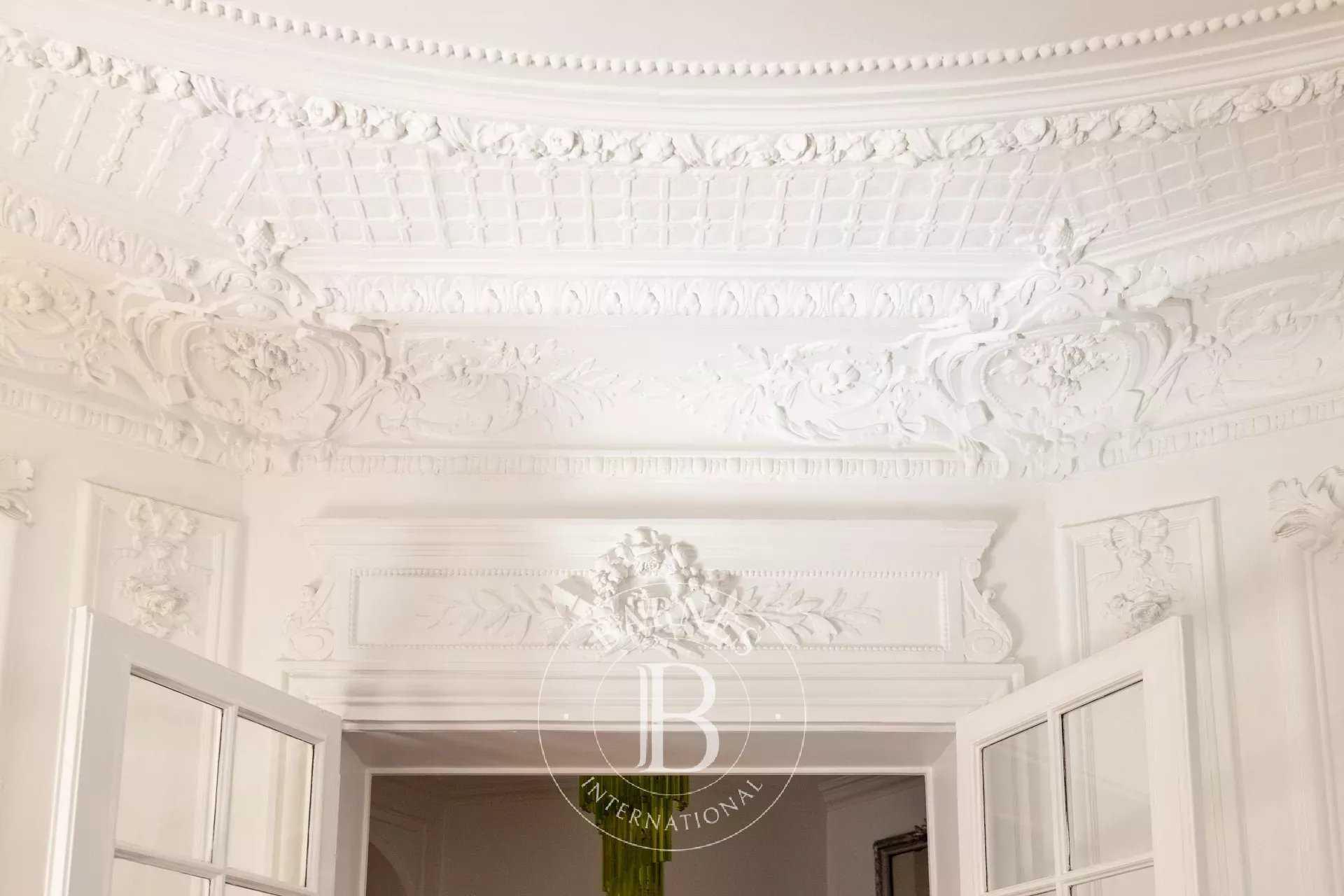 Paris  - Apartment 4 Bedrooms